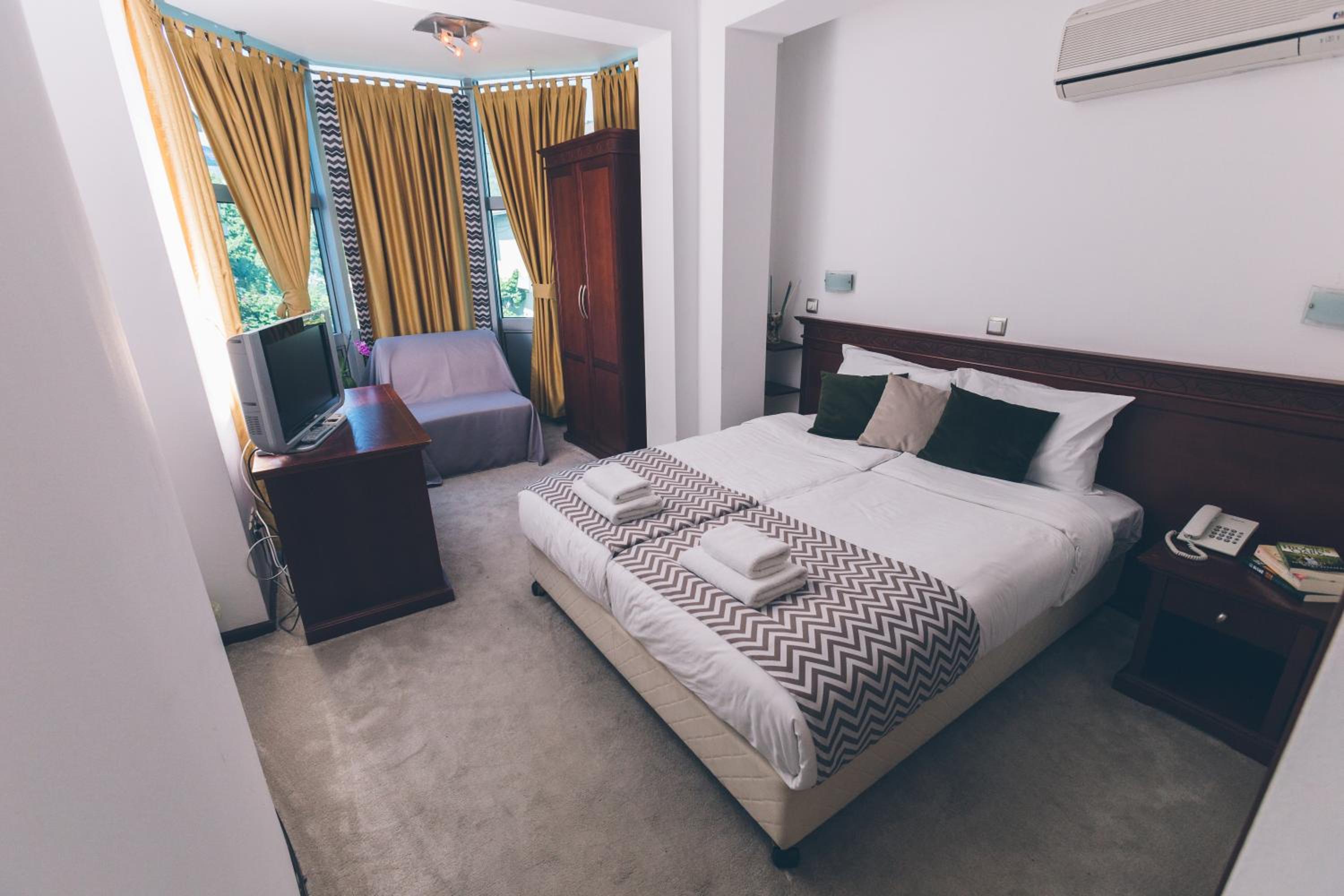 Economy Double or Twin Room photo 2