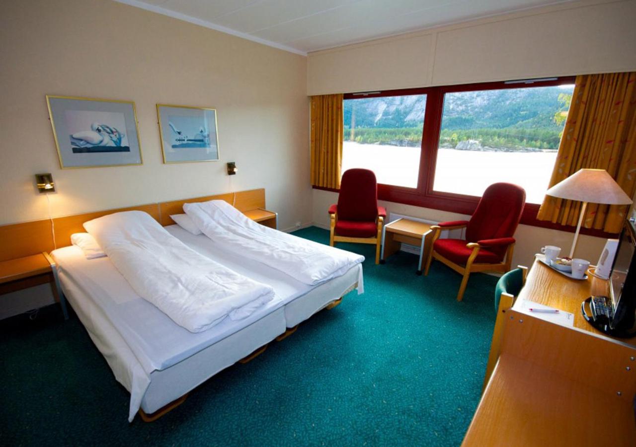 Twin Room - Photo 1