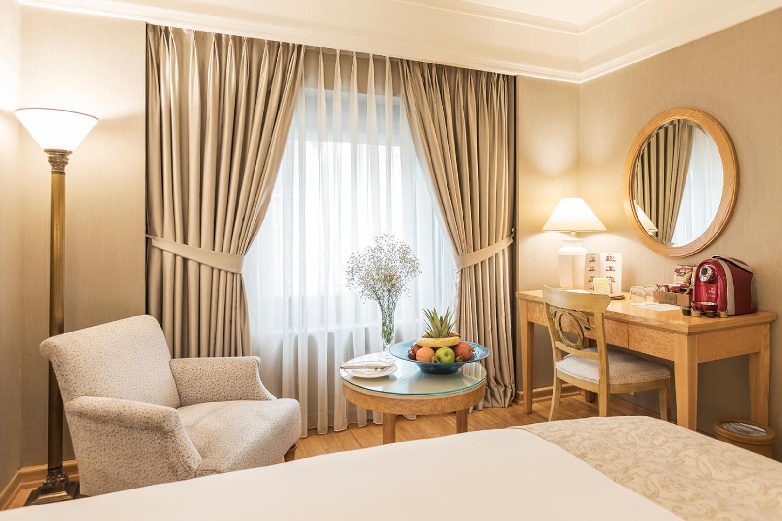 Superior Room with 1 Queen-Size Bed
