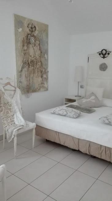 Double Room - Photo 5