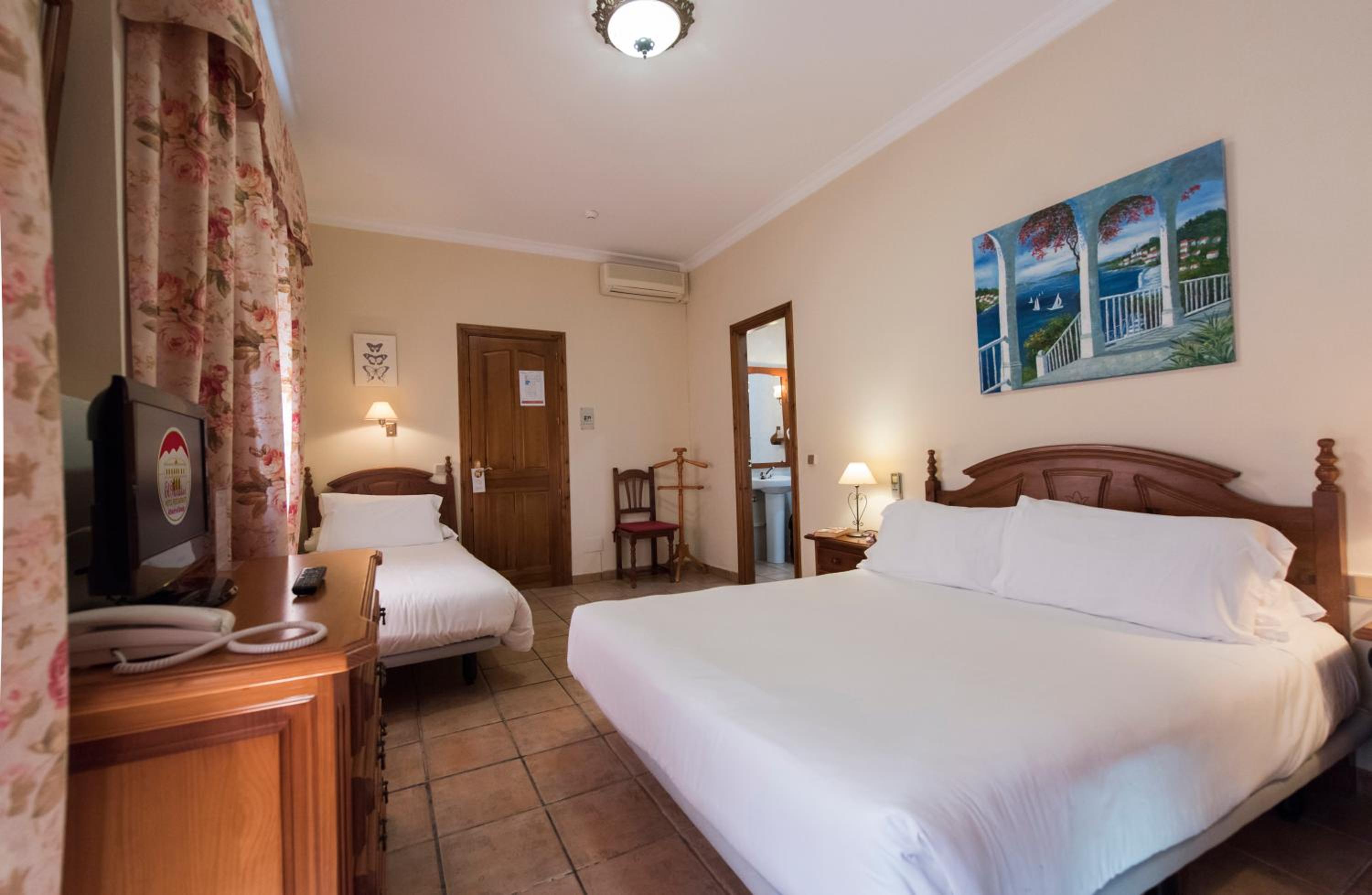 Triple Room - Photo 1