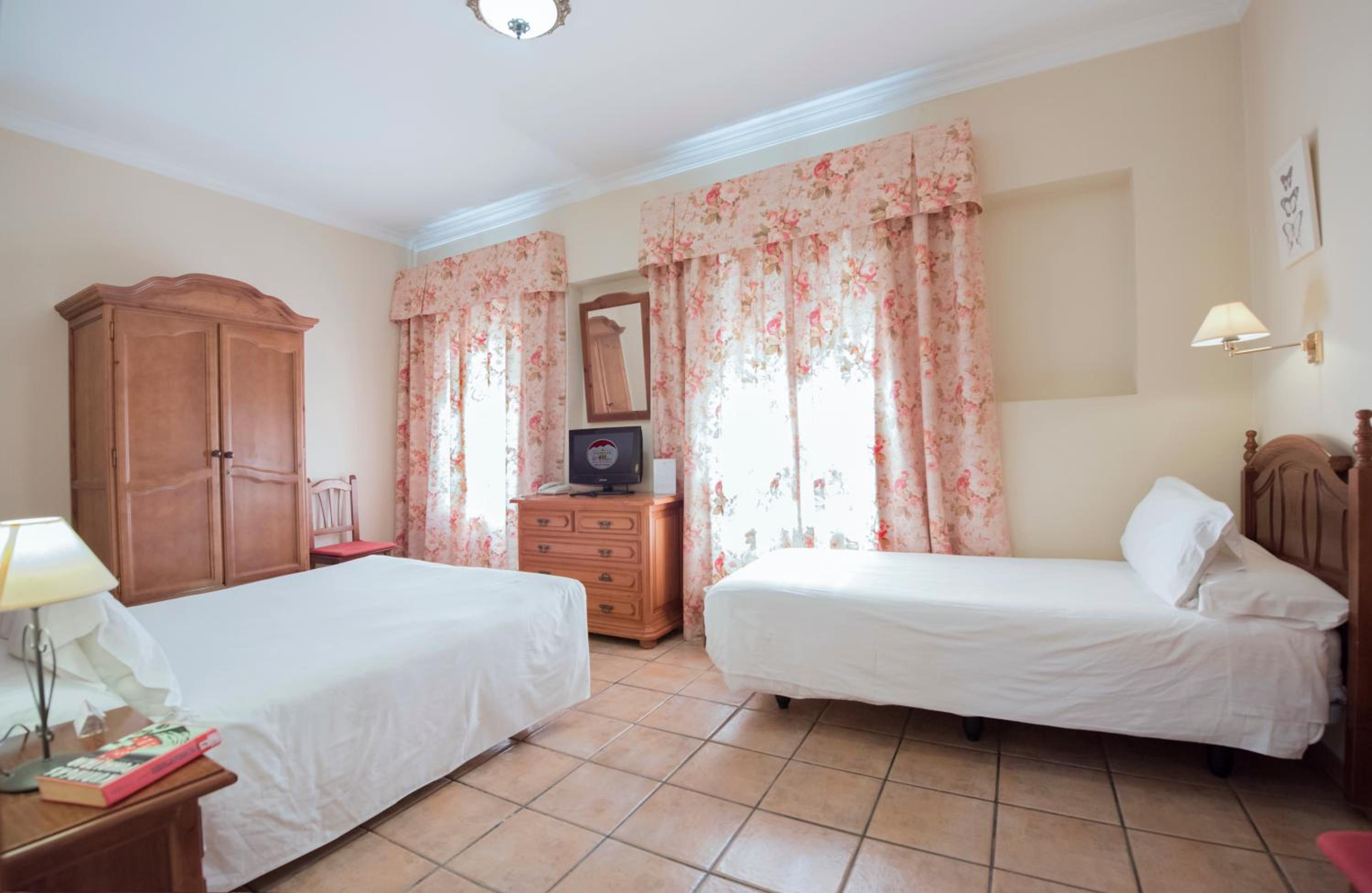 Triple Room - Photo 2