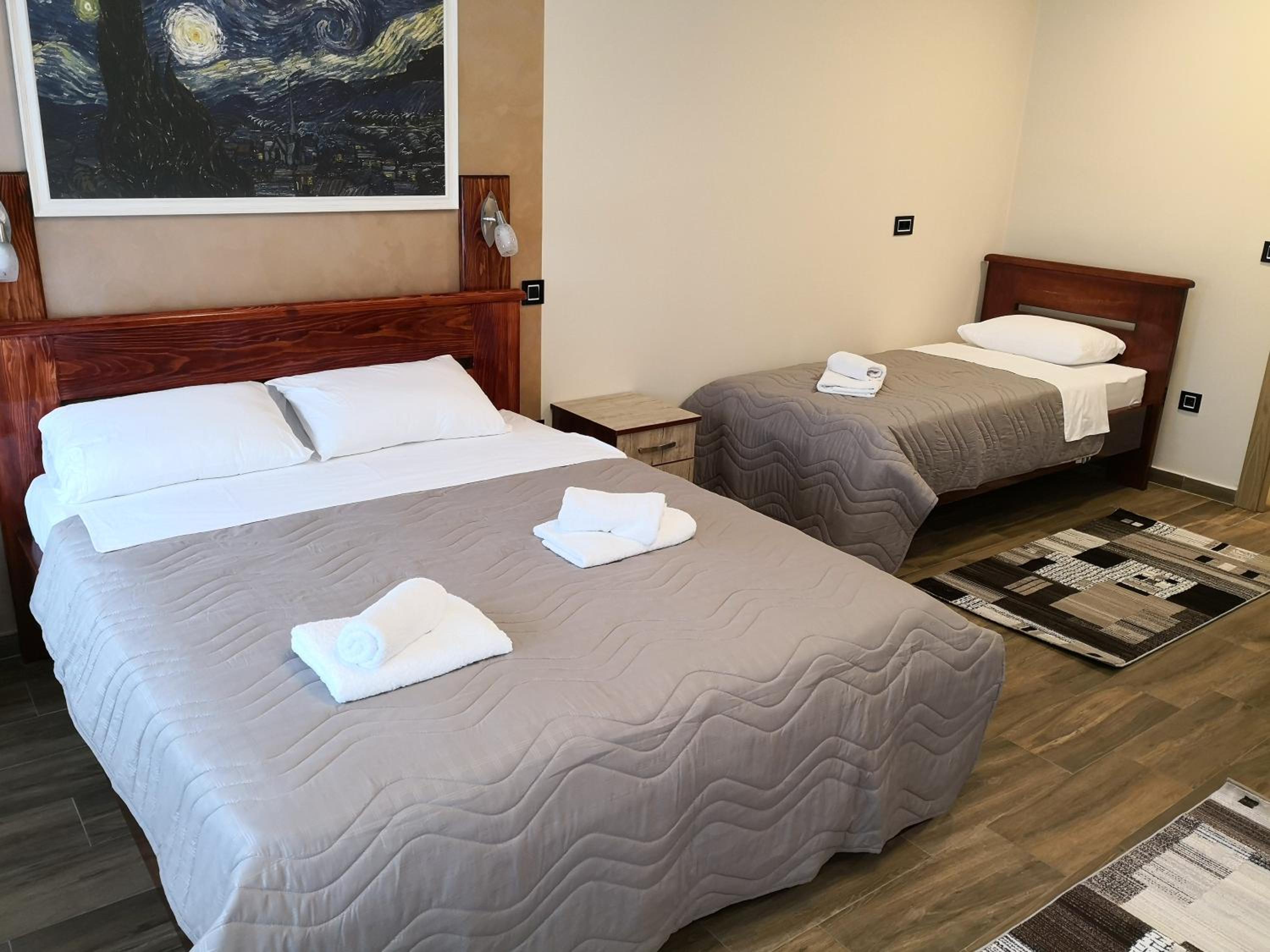 Triple Room with Terrace photo 2