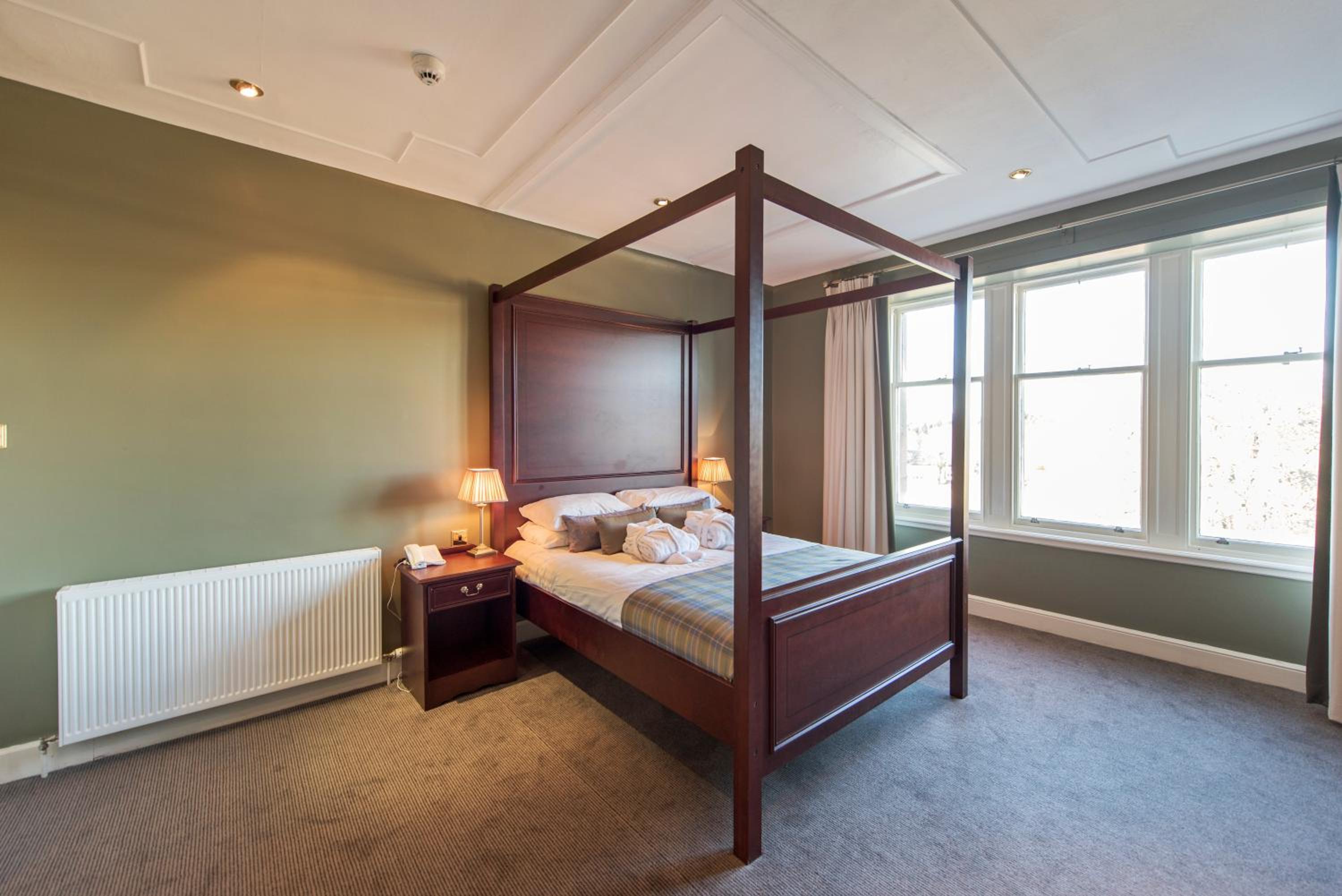 Double Room with Four Poster Bed photo 3
