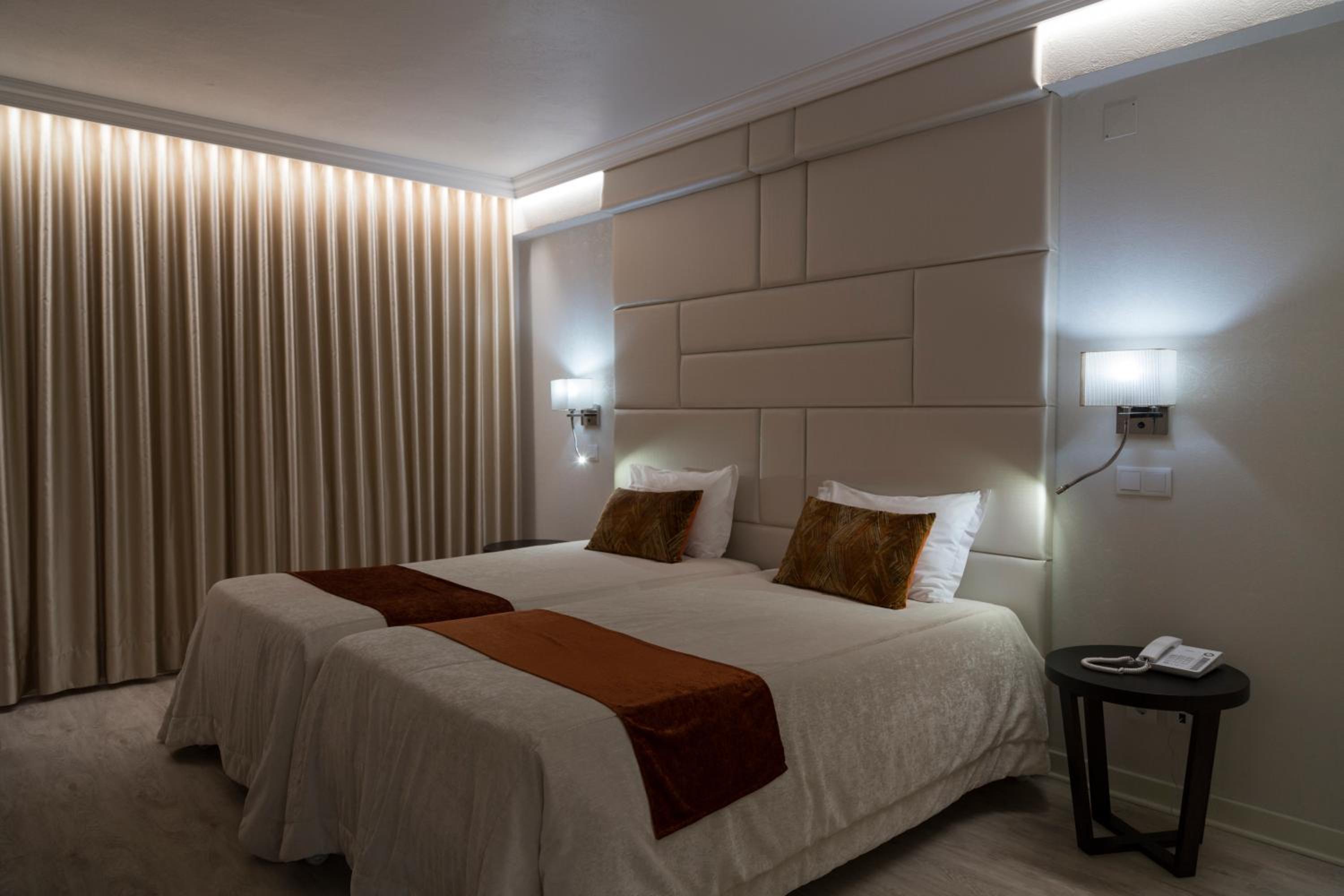 Twin Room - Photo 5