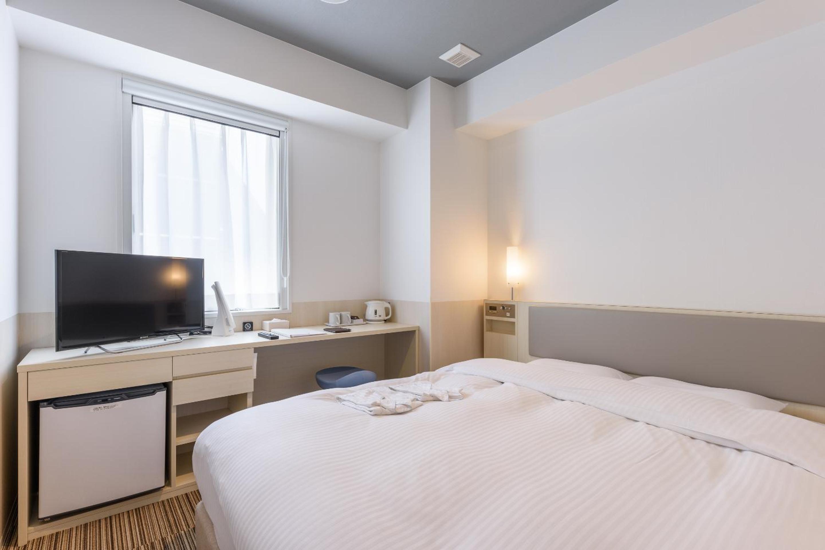 Double Room - Non-Smoking photo 2