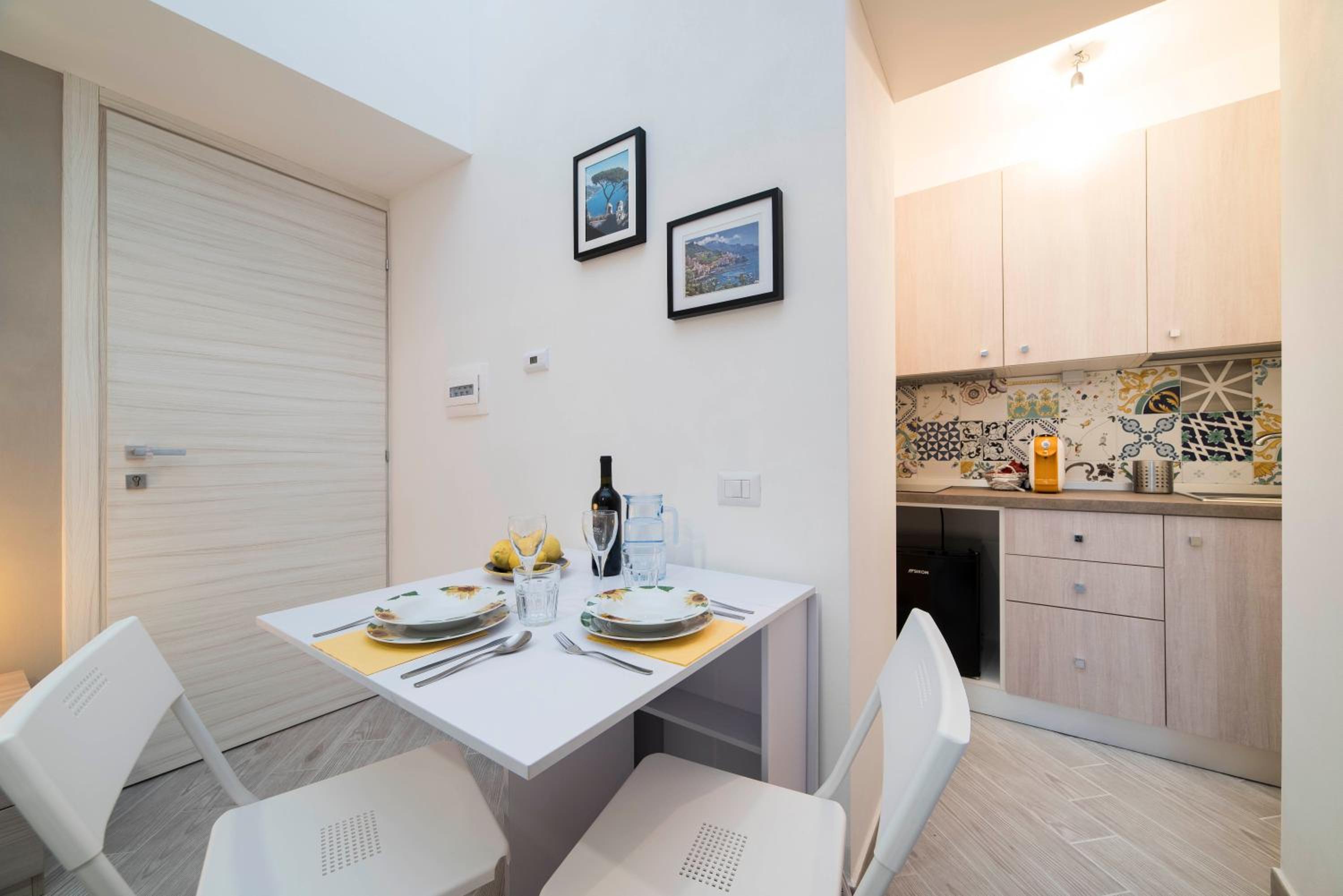 Studio Apartment - Photo 4