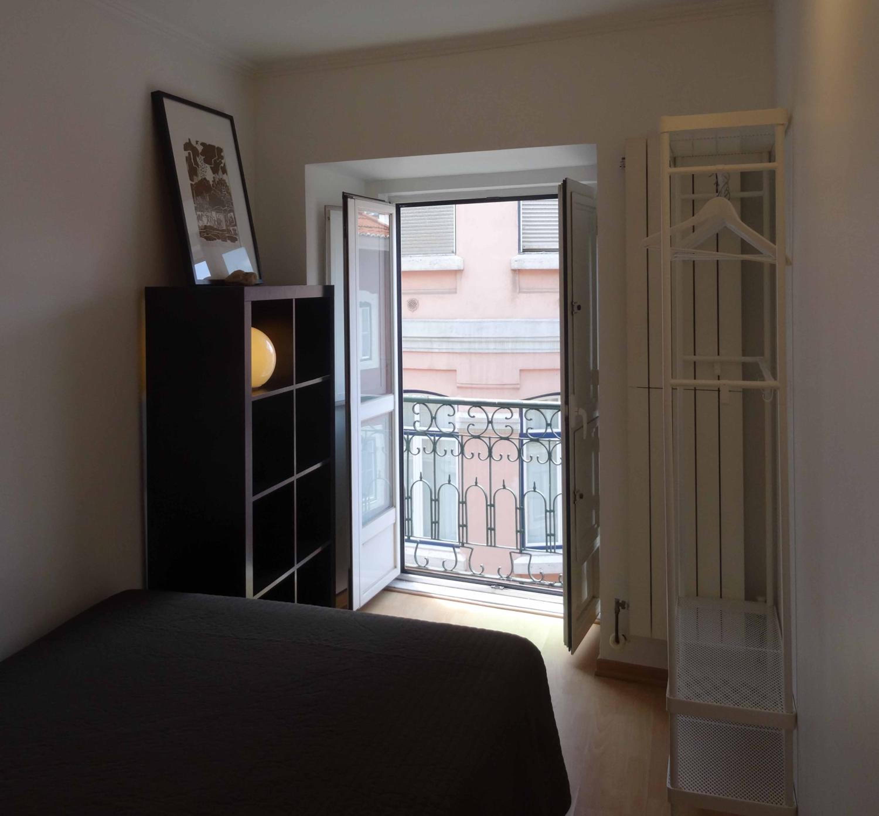 Apartment with Terrace - Photo 8