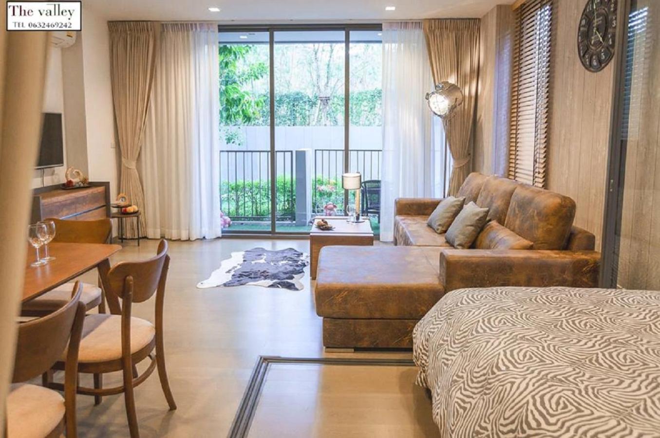 Family Room photo 2