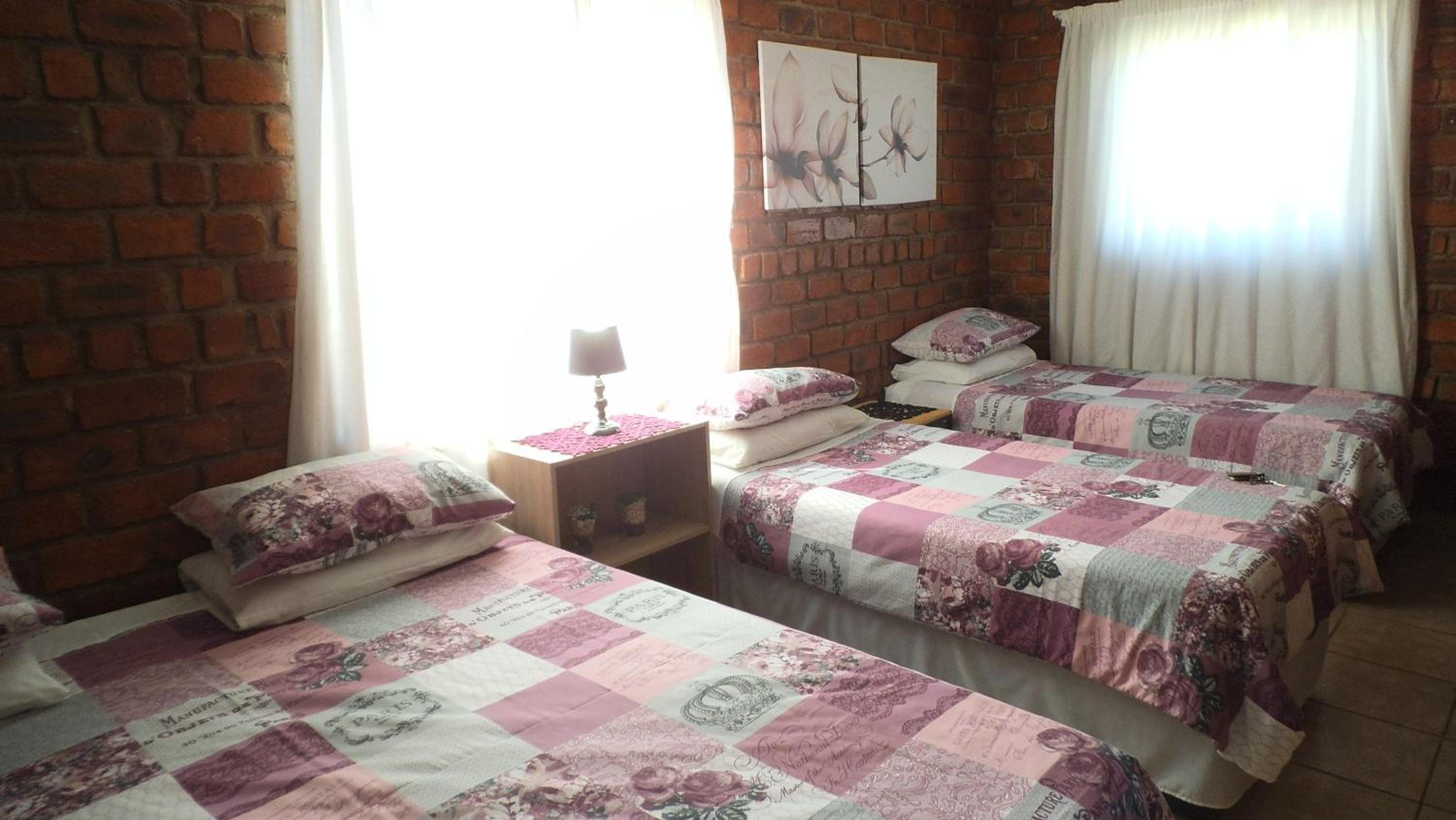 Family Room with Private Bathroom photo 1