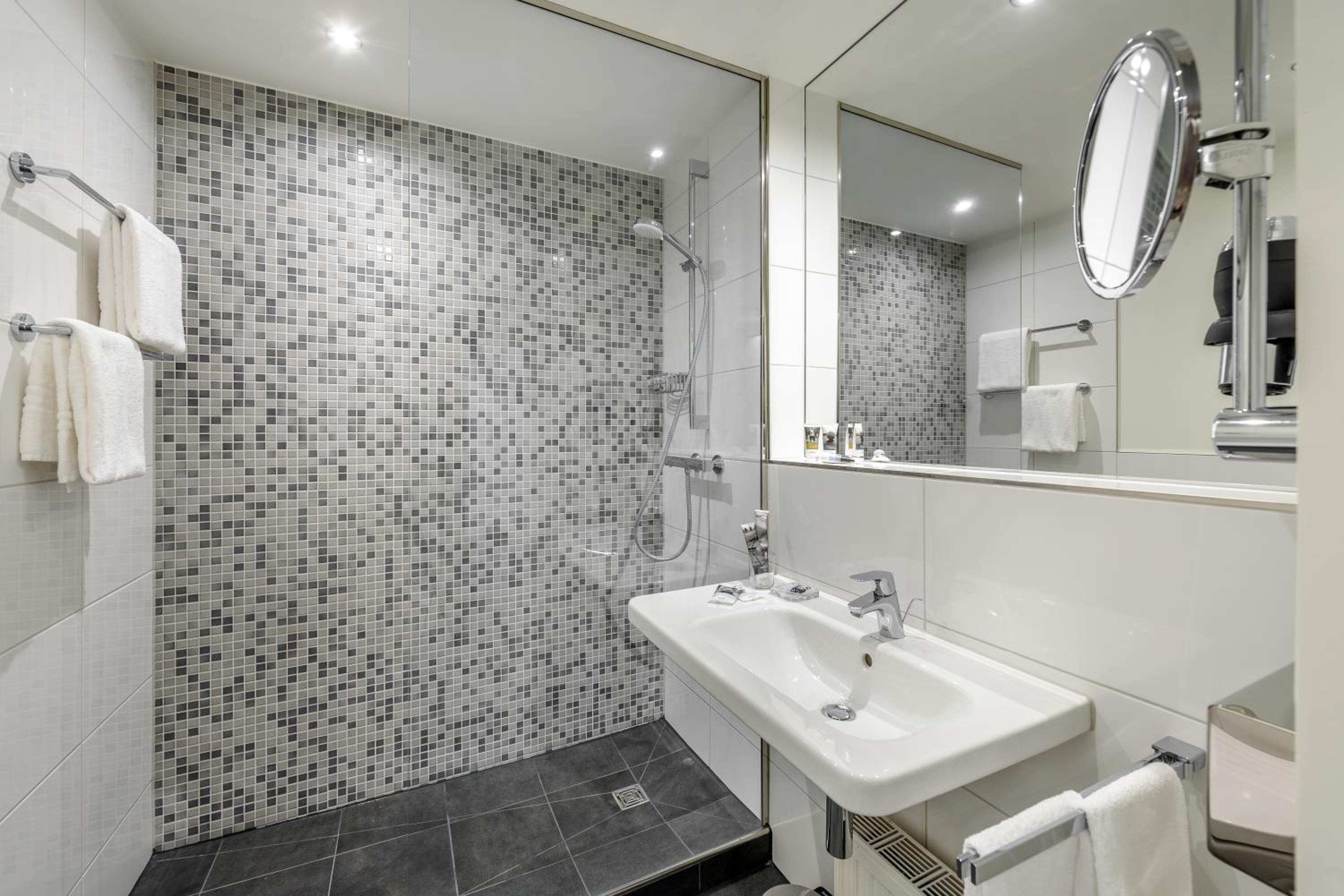 Standard Double Room - Photo 2