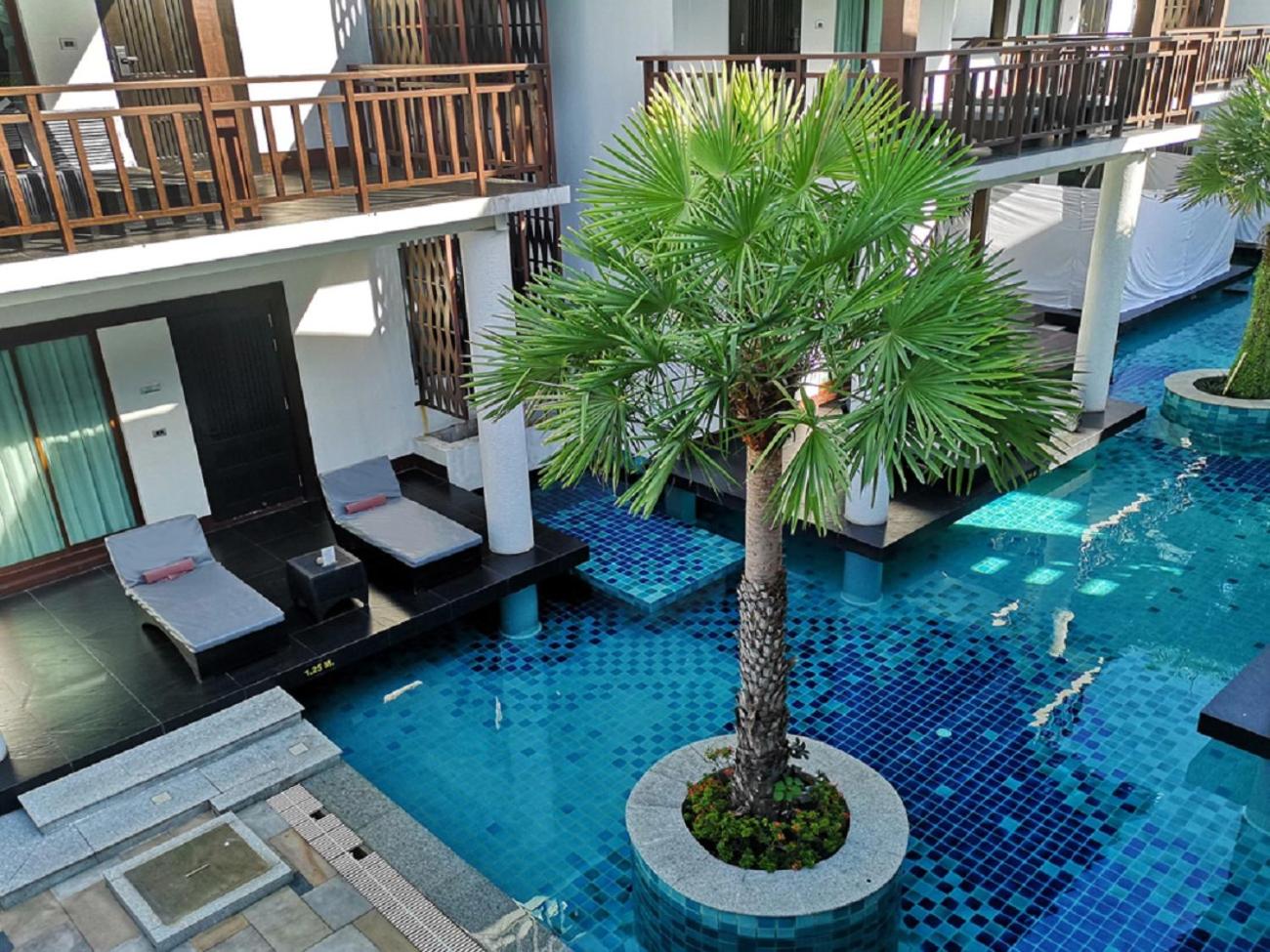 Deluxe King Room with Pool View