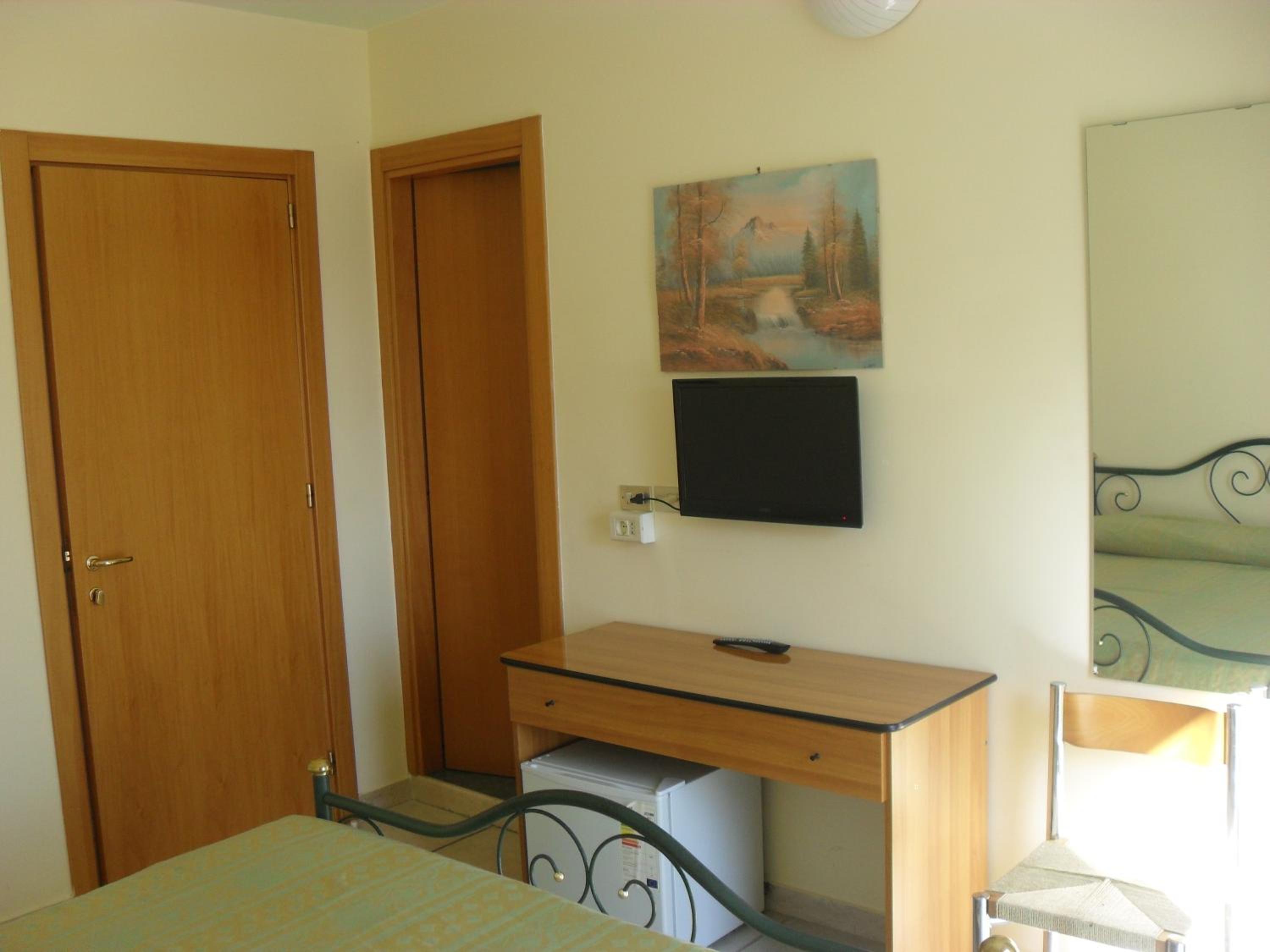 Double or Twin Room photo 2