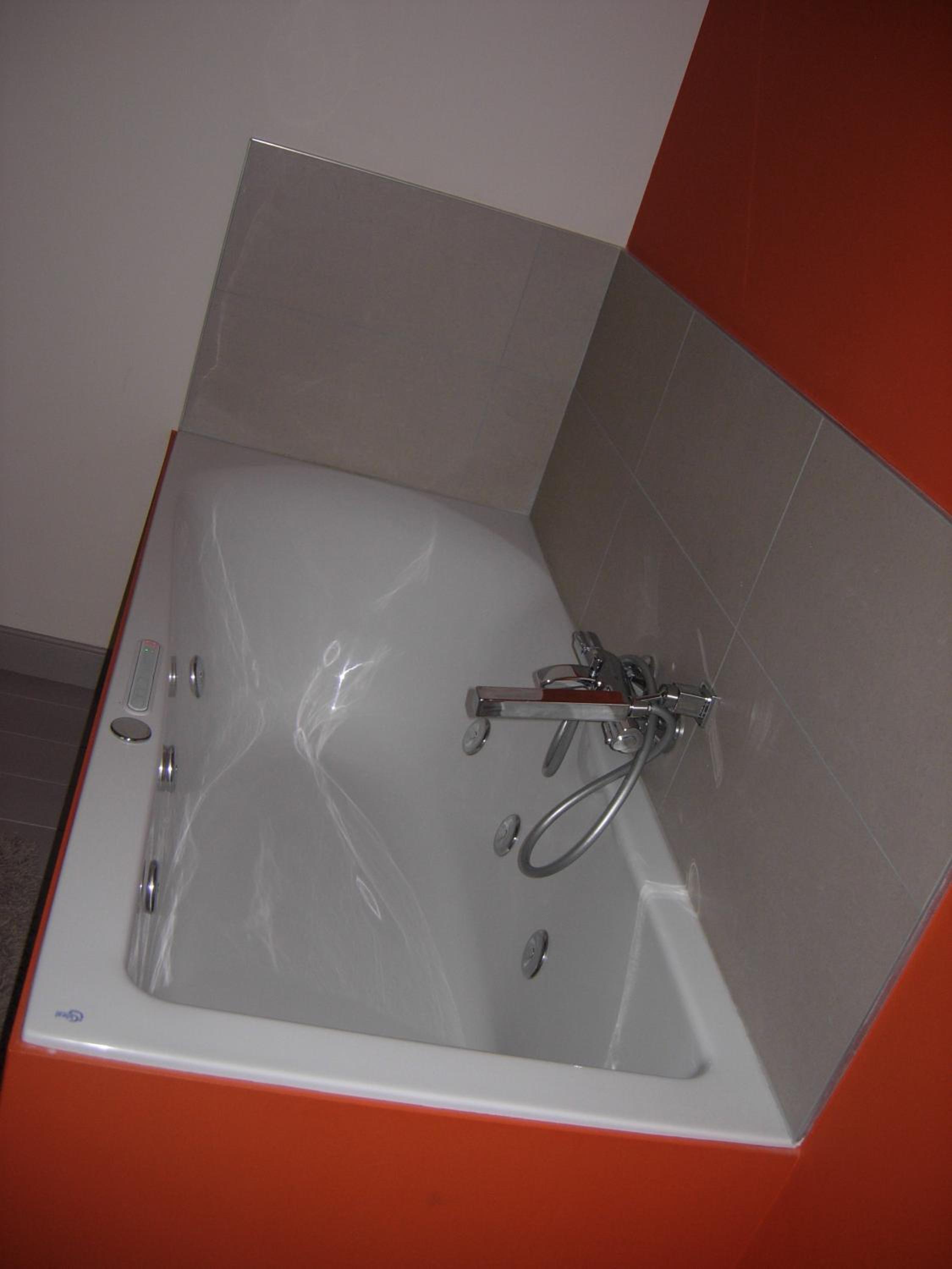 Double Room with Spa Bath photo 2