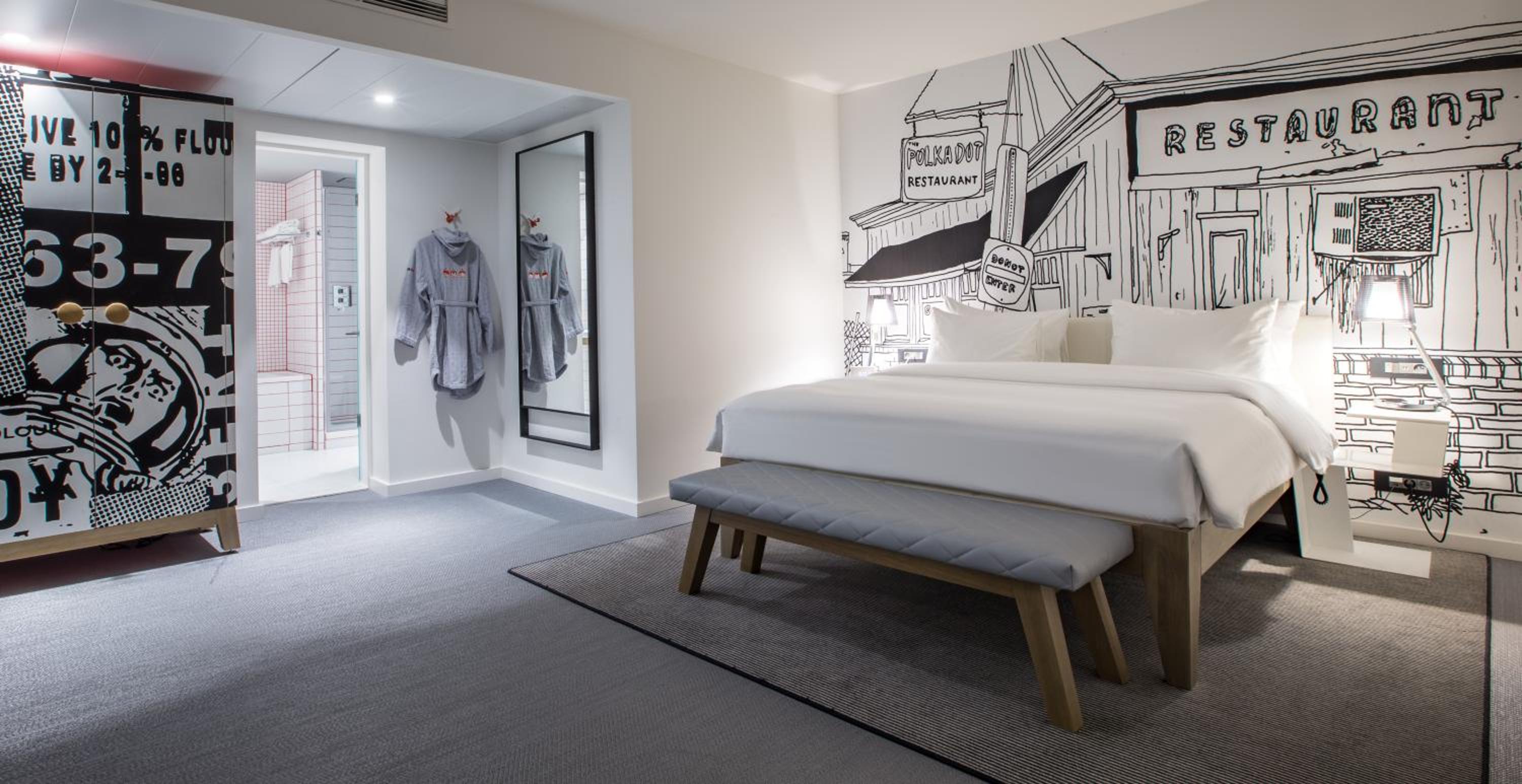 Suite - Photo 9