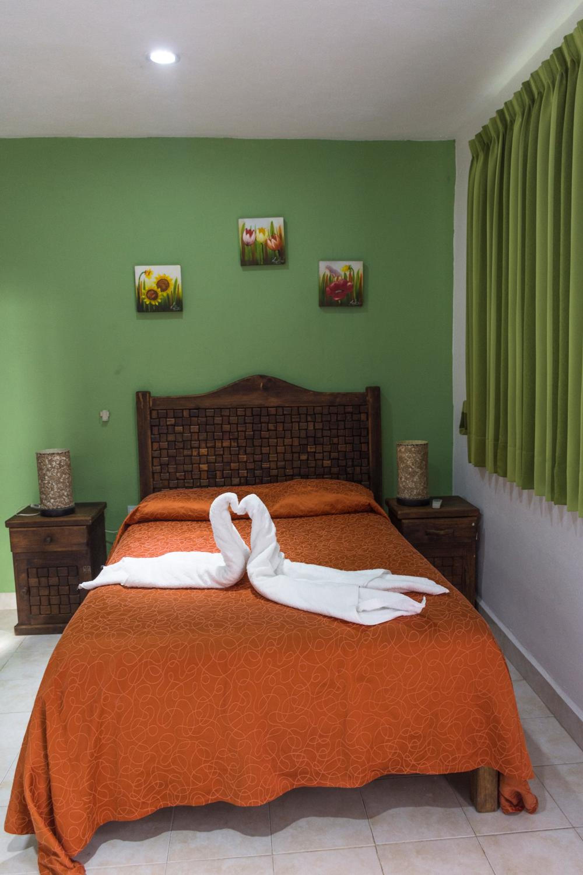 Budget Double Room photo 3