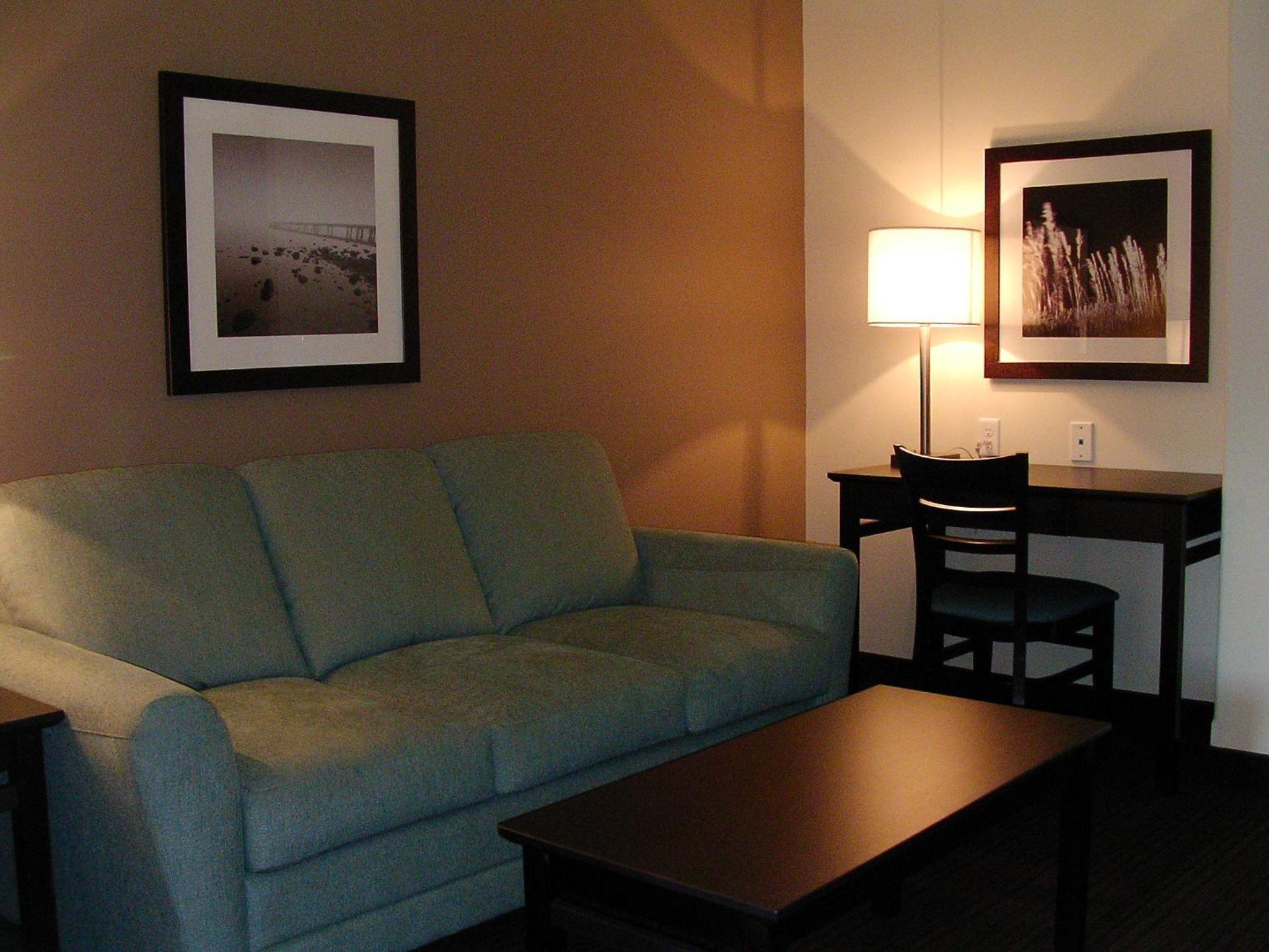 1 King Bed and 1 Sofa Bed, Suite, Non-Smoking - Photo 4