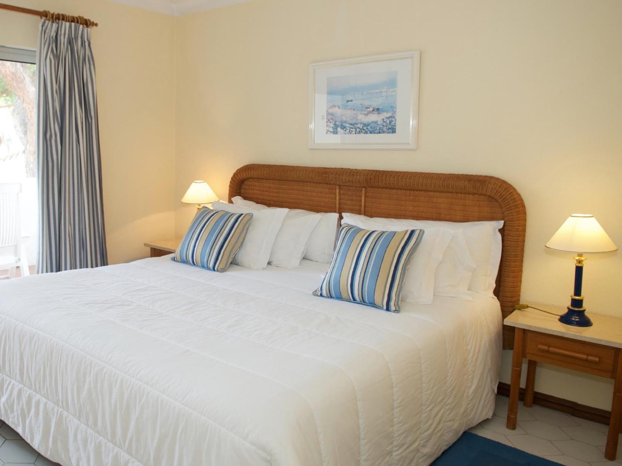 Vila de Dois Quartos com Piscina Privada