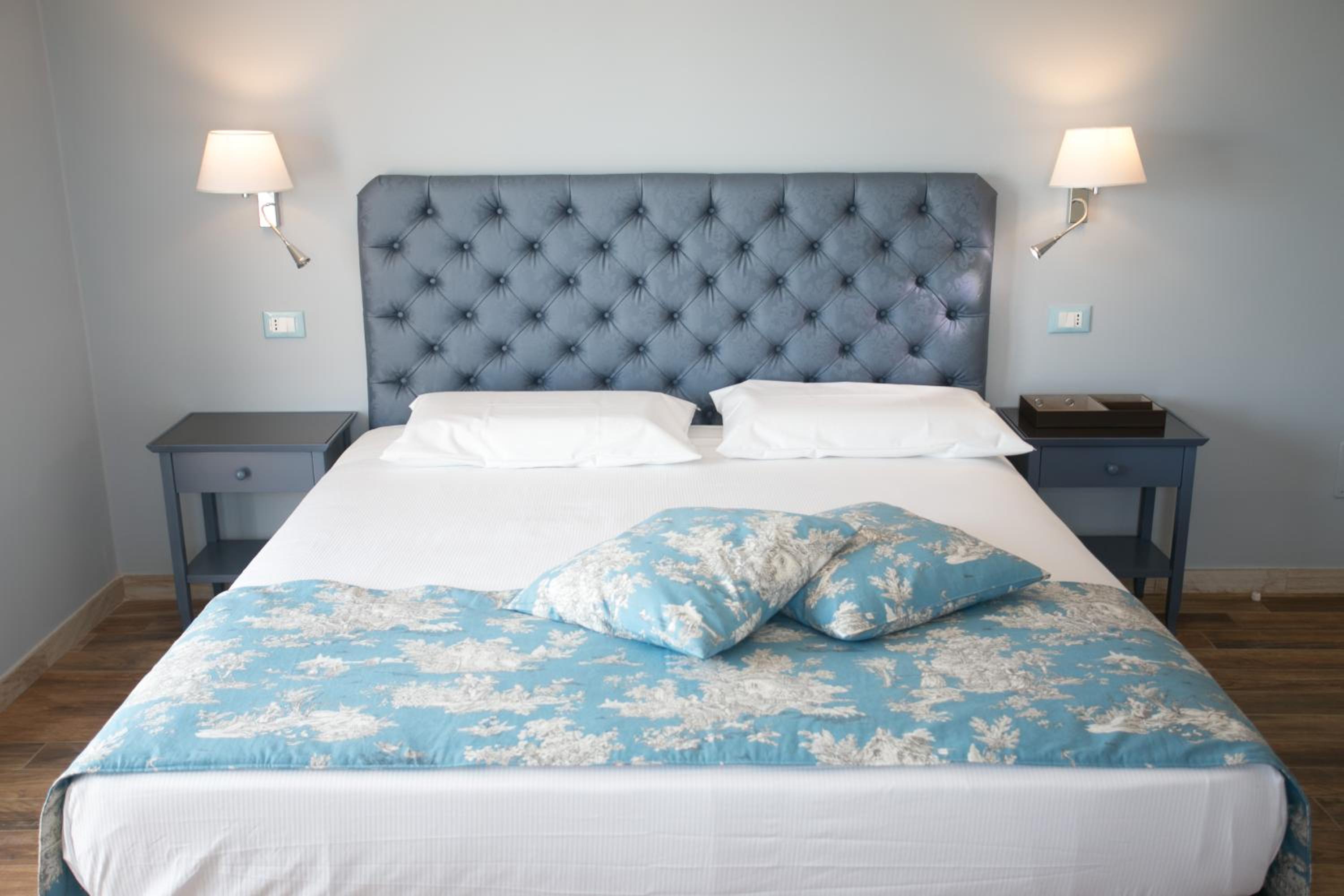 Double Room with Balcony and Sea View photo 3