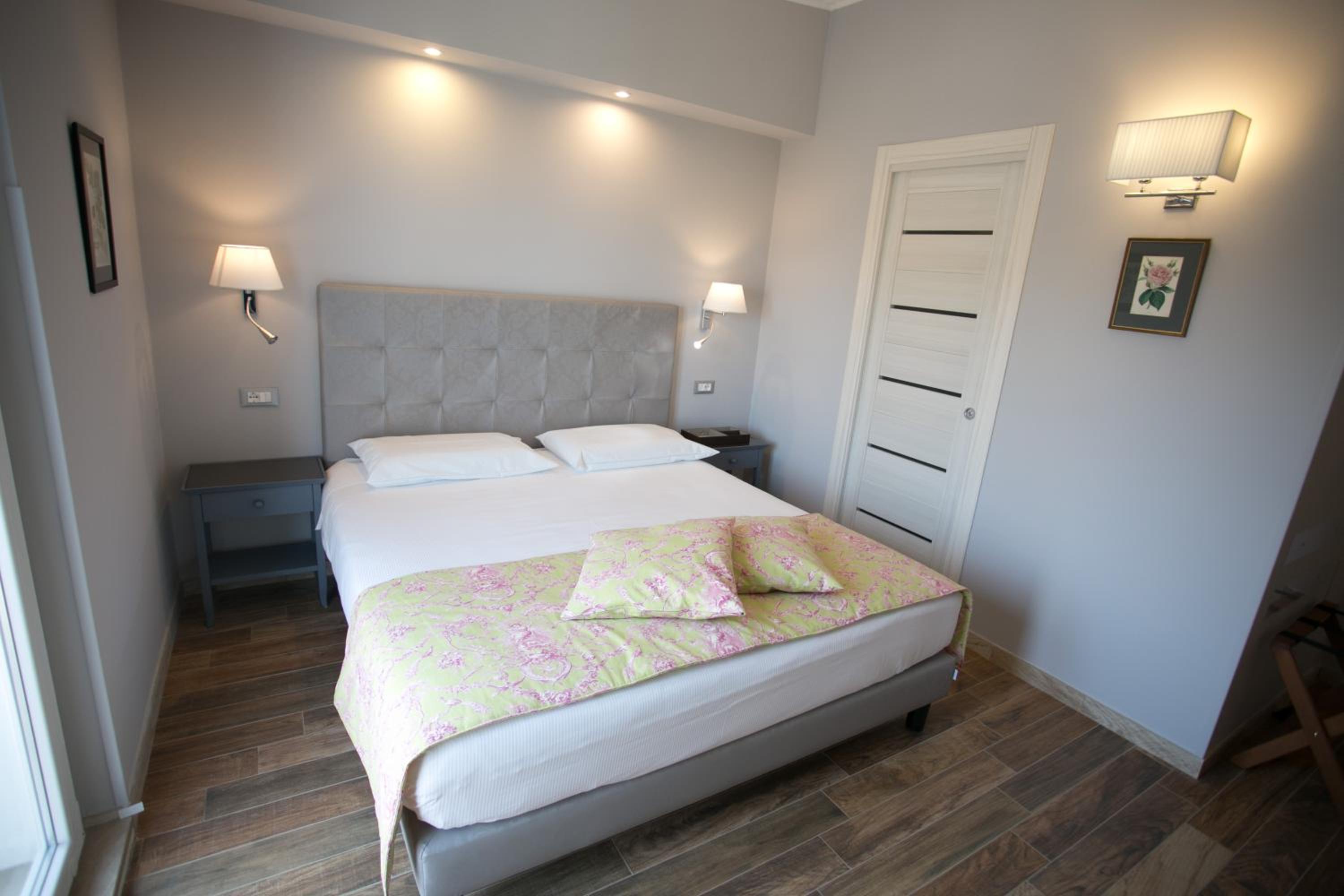 Double Room with Balcony and Sea View photo 1