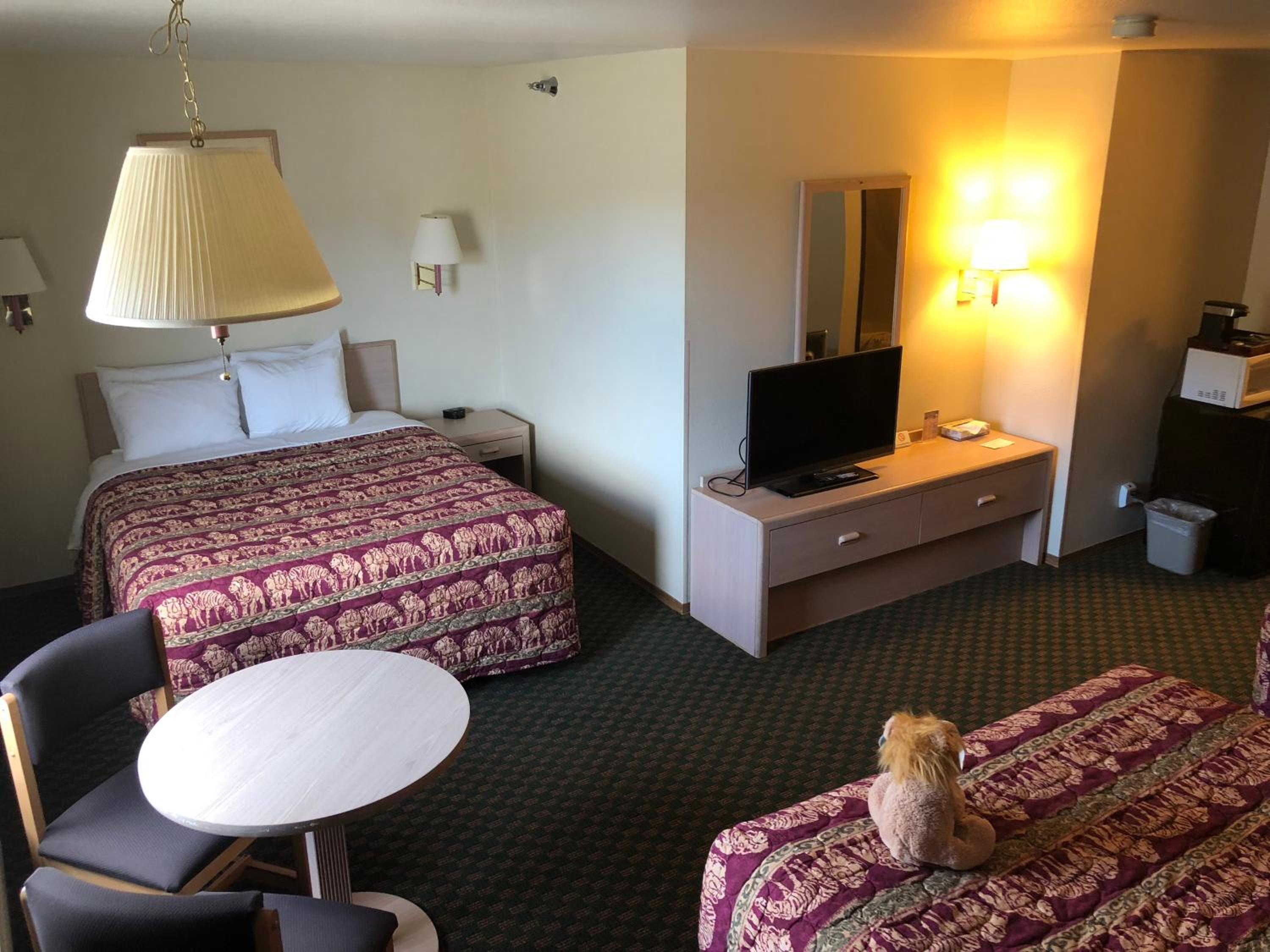 Deluxe Triple Room - Photo 9
