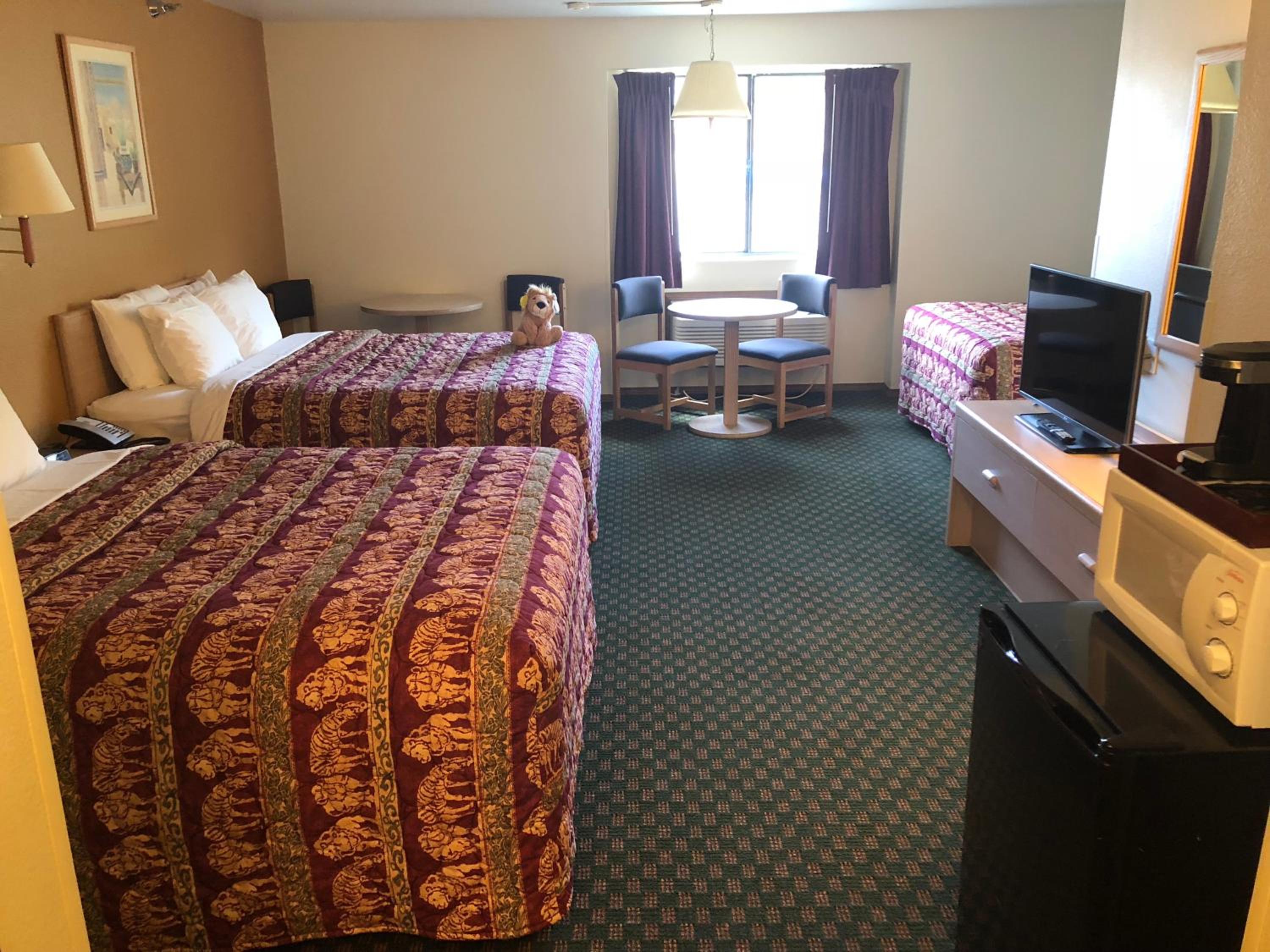 Deluxe Triple Room - Photo 11