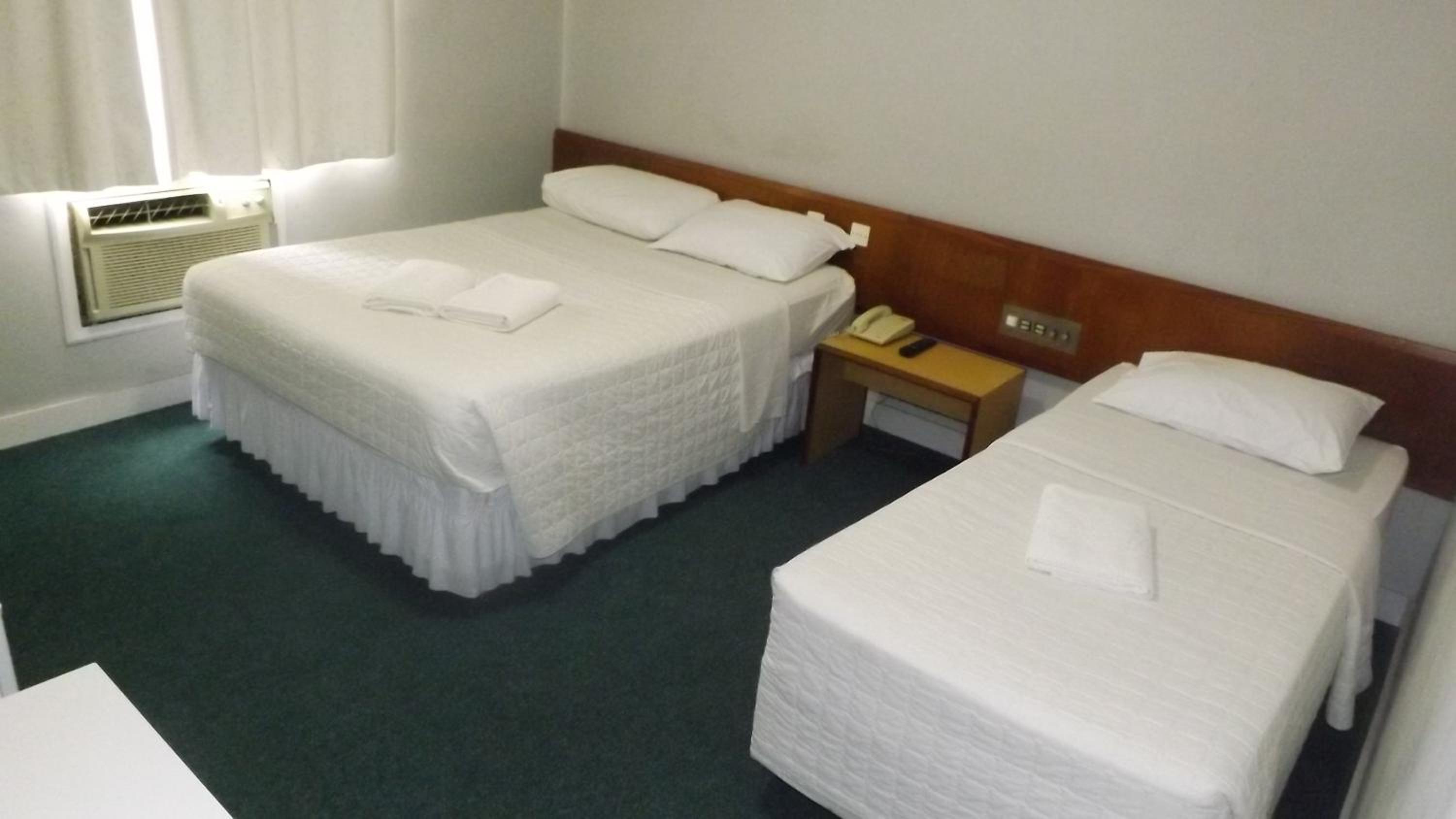Standard Triple Room with One Double Bed and One Single Bed - Photo 3