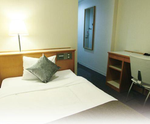 Double Room with Small Double Bed - Non-Smoking photo 3