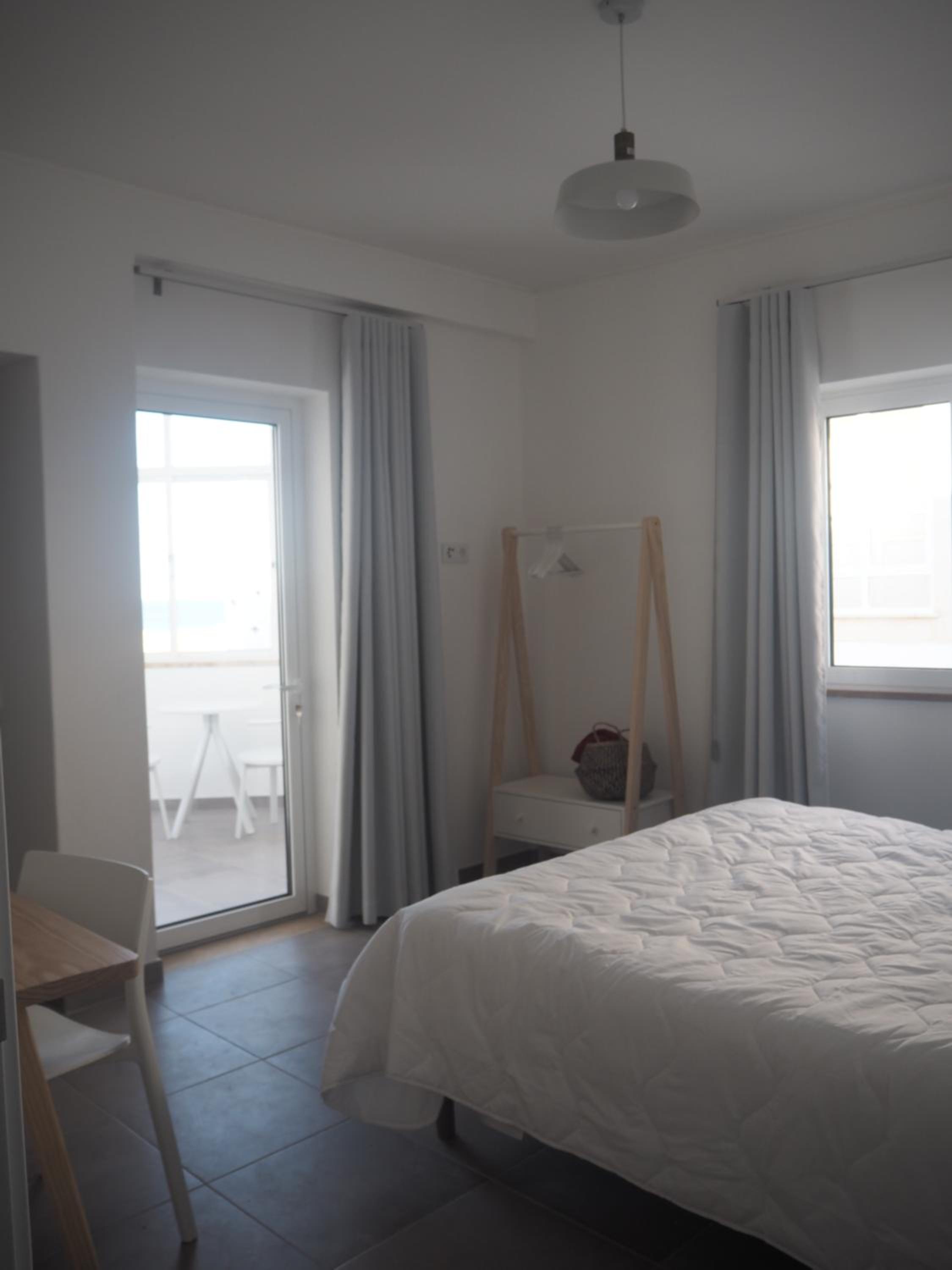 Deluxe Triple Room with Sea View - Photo 5