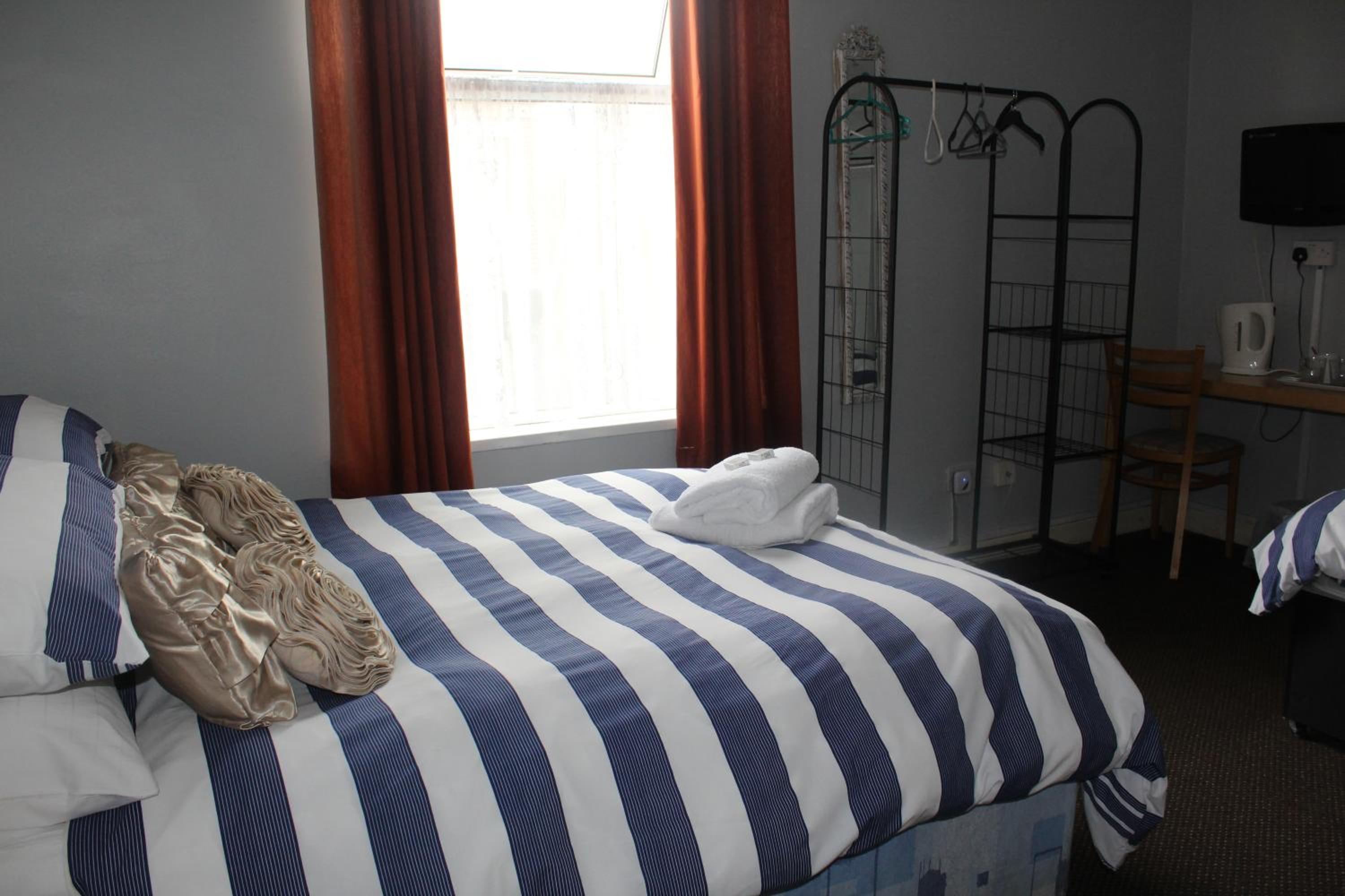Triple Room - En Suite - Photo 1