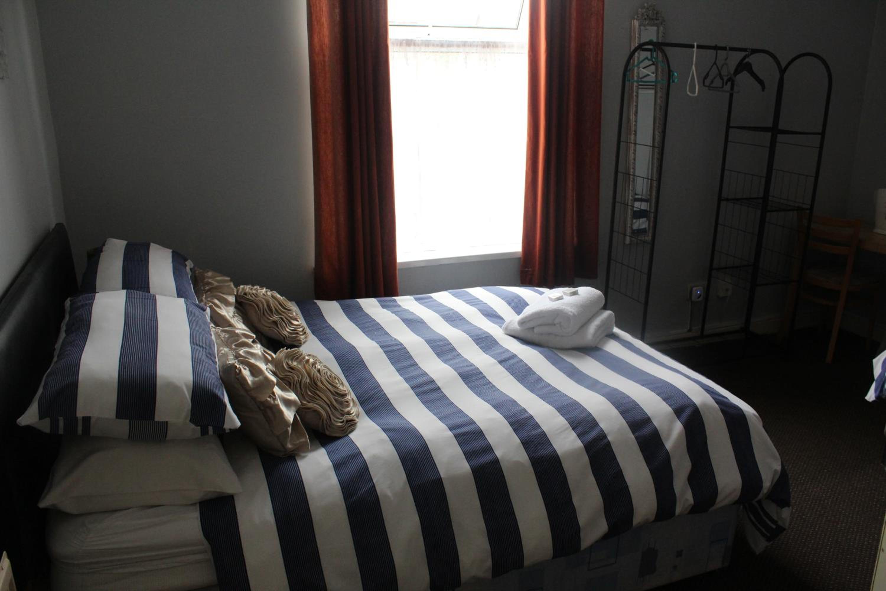 Triple Room - En Suite - Photo 8