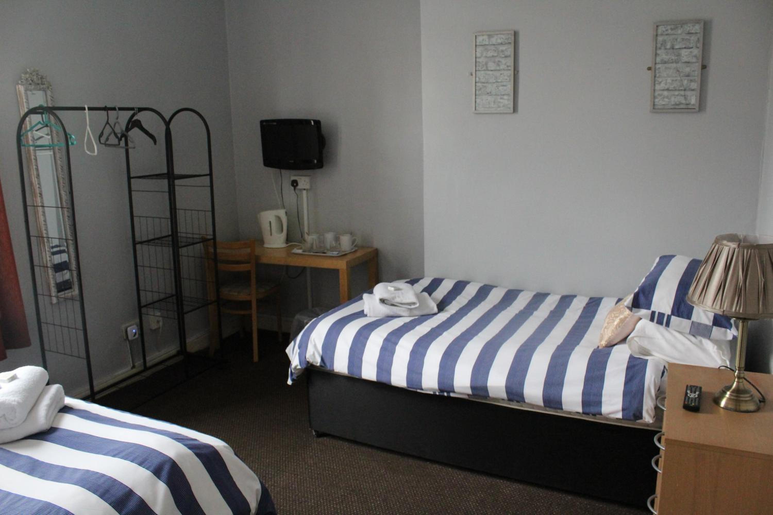 Triple Room - En Suite - Photo 12