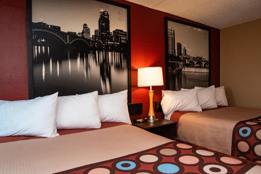 Deluxe Double Room with Two Double Beds - Non-Smoking - Photo 4