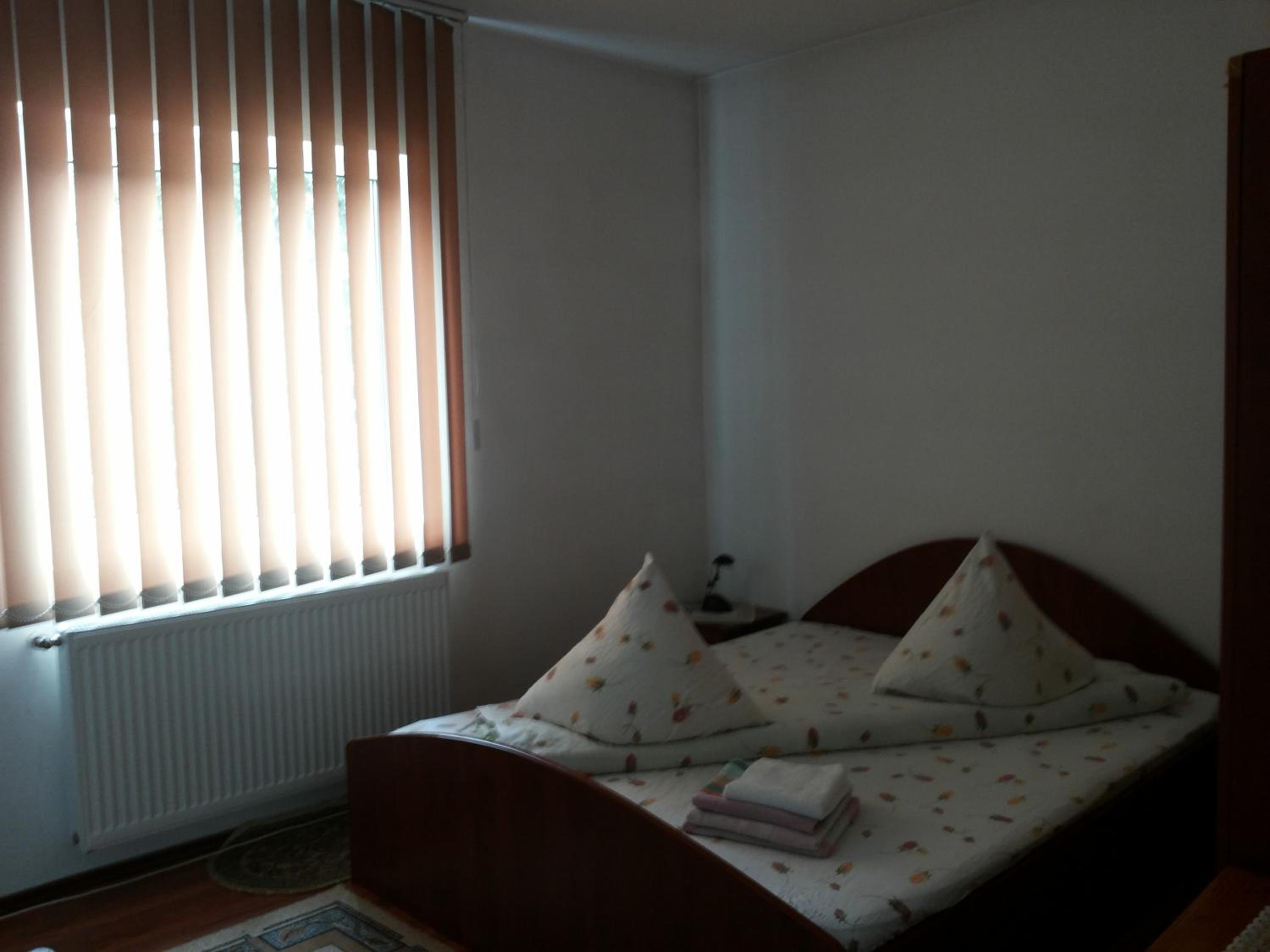 Double Room with Private Bathroom - Photo 1
