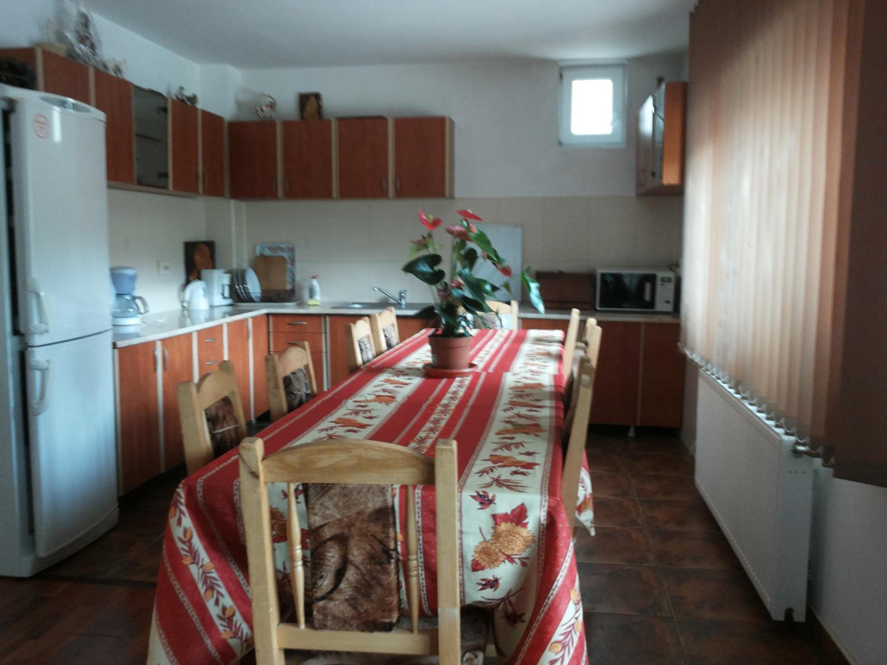 Double Room with Private Bathroom - Photo 2