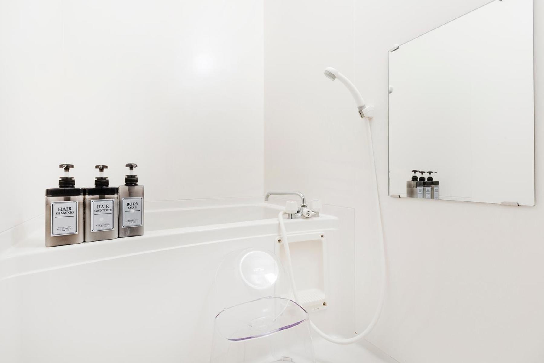 Twin Room - Photo 17