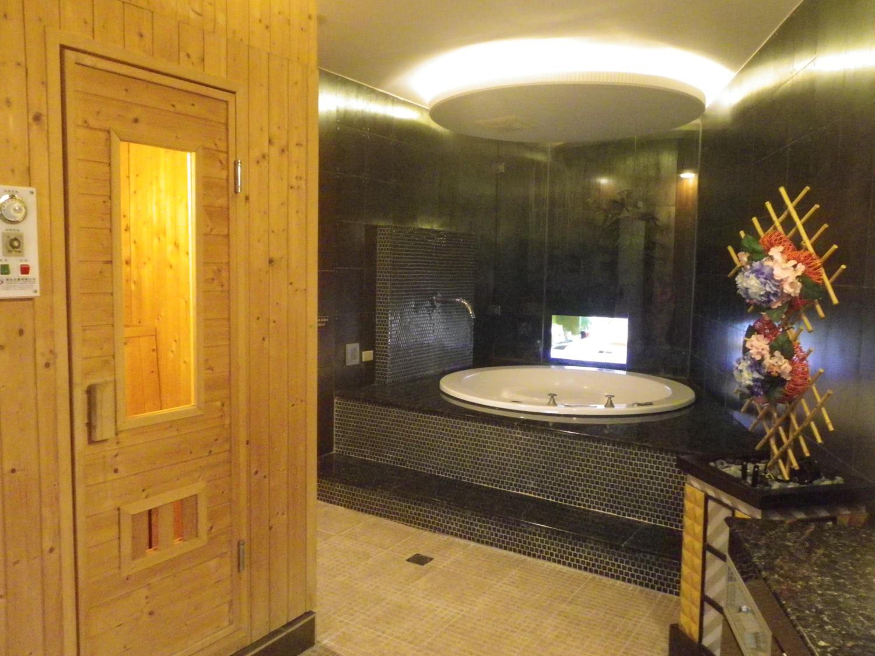 King Room with Spa Bath photo 2