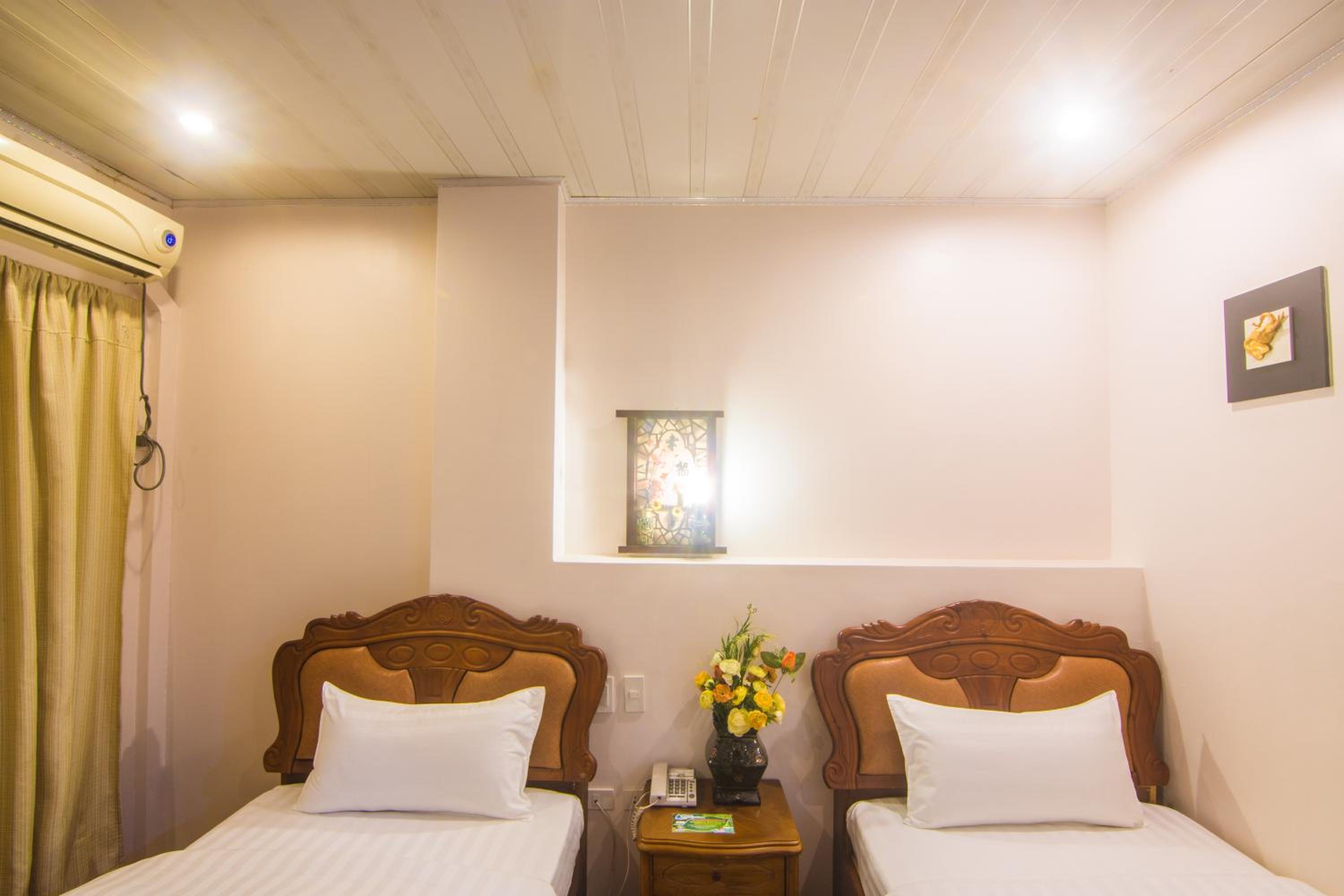 Standard Twin Room photo 2