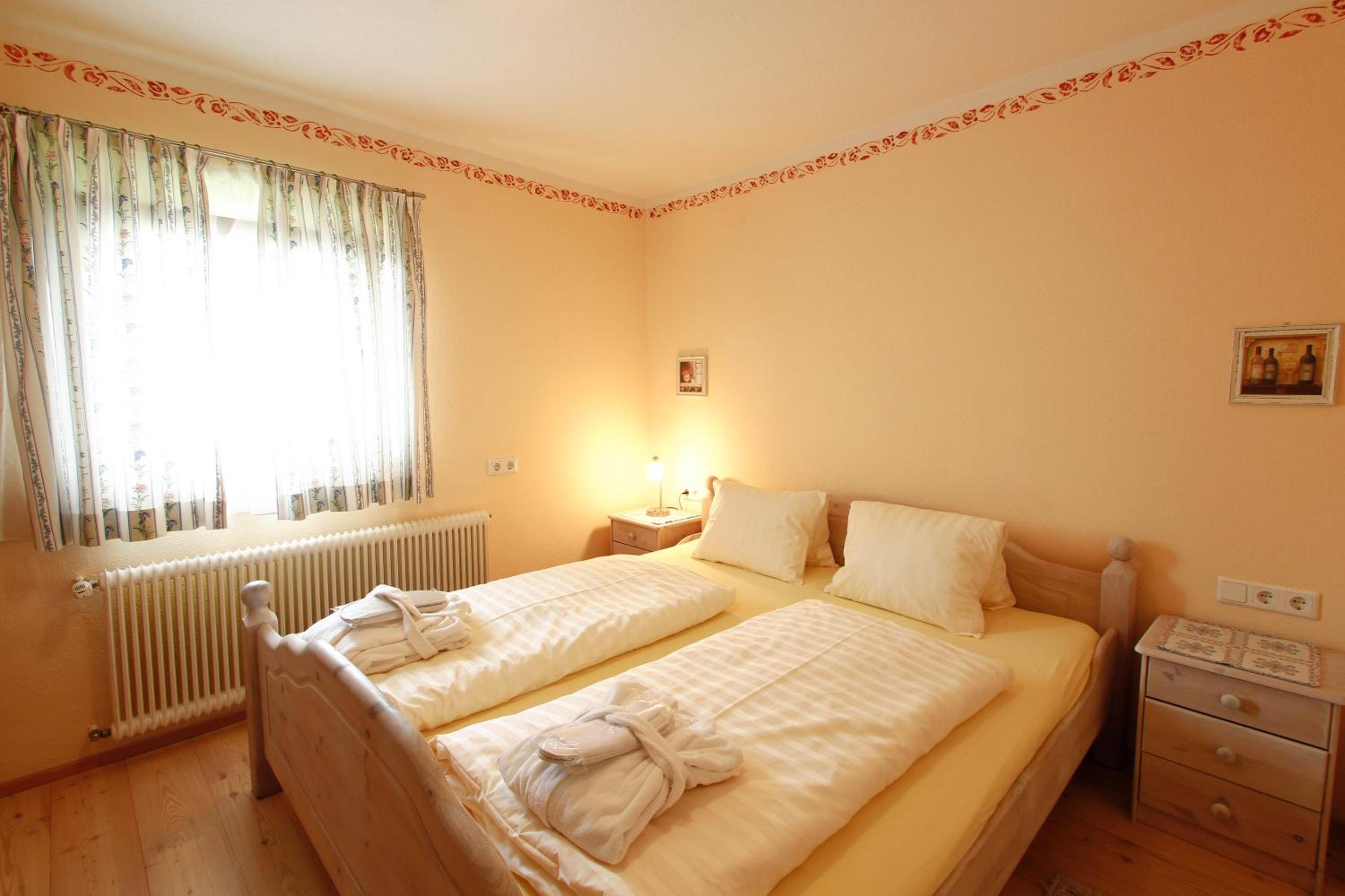 Apartment (4 Adults)