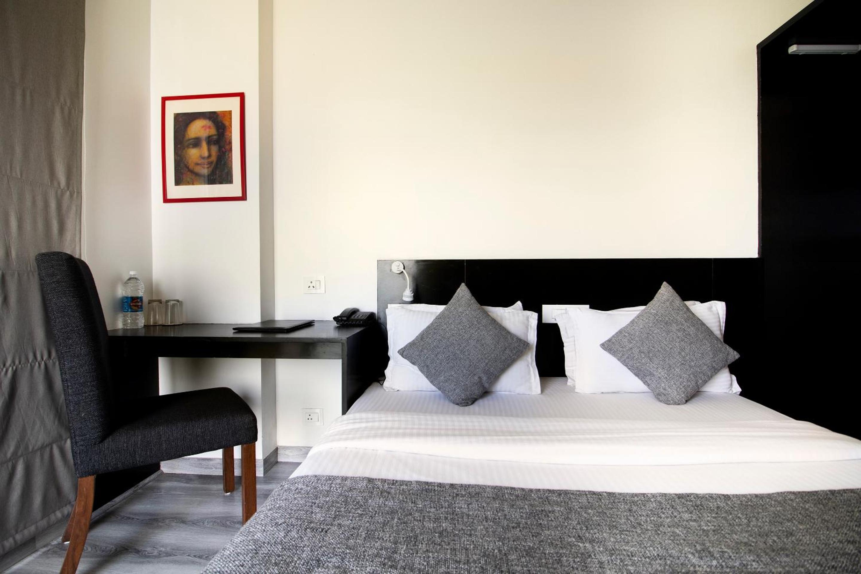 Standard Double Room - Photo 1