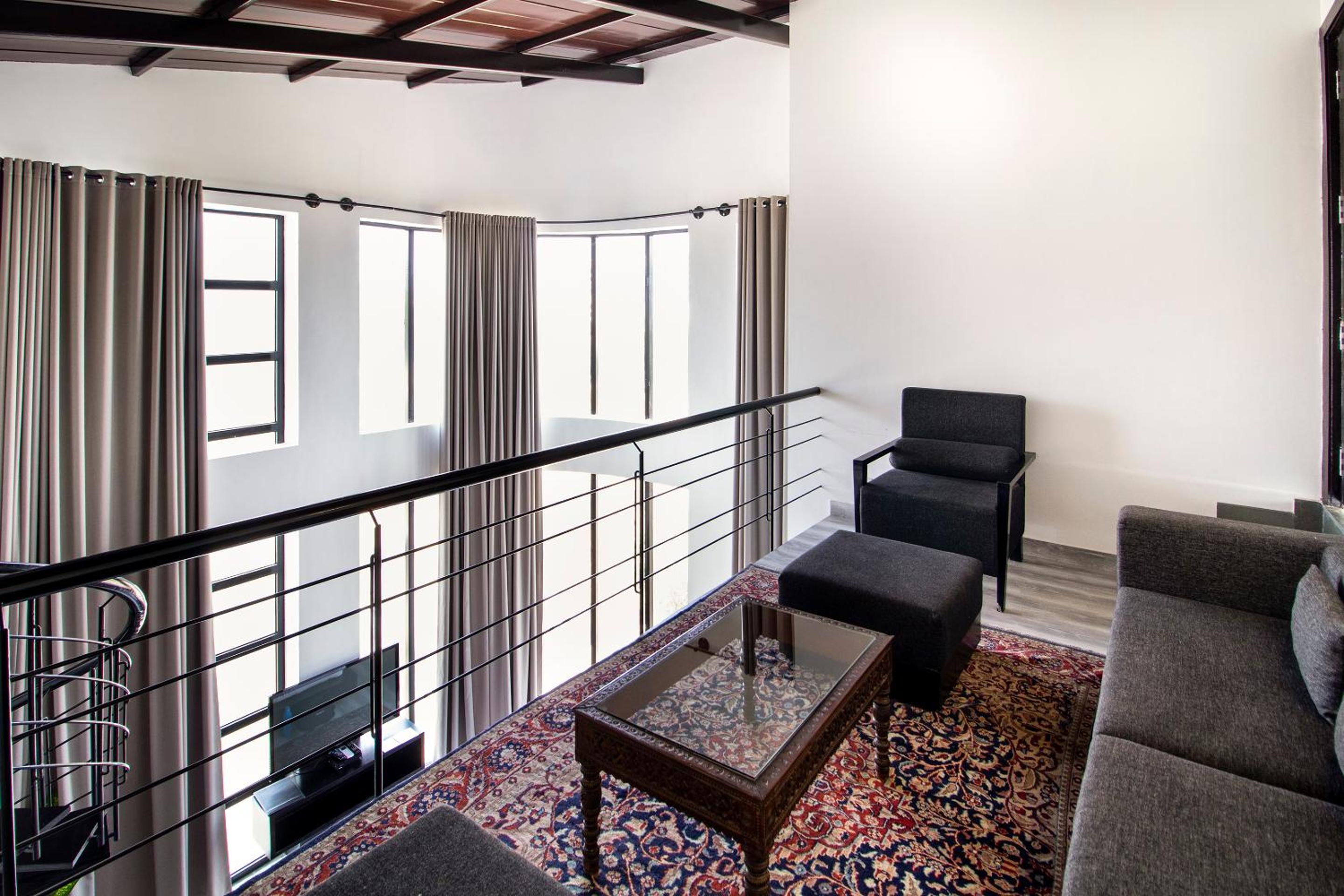 Duplex Suite - Photo 1
