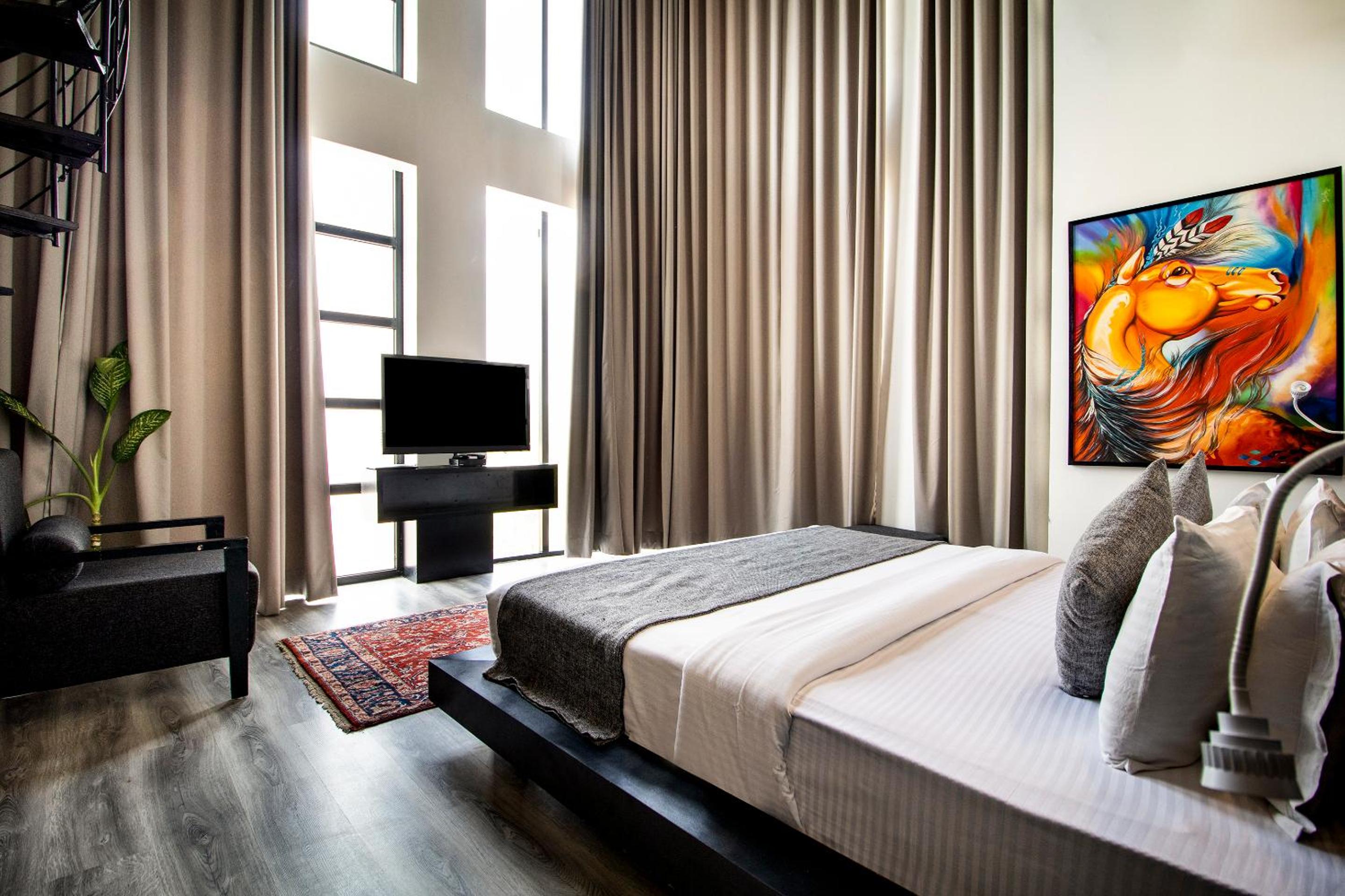 Duplex Suite - Photo 18