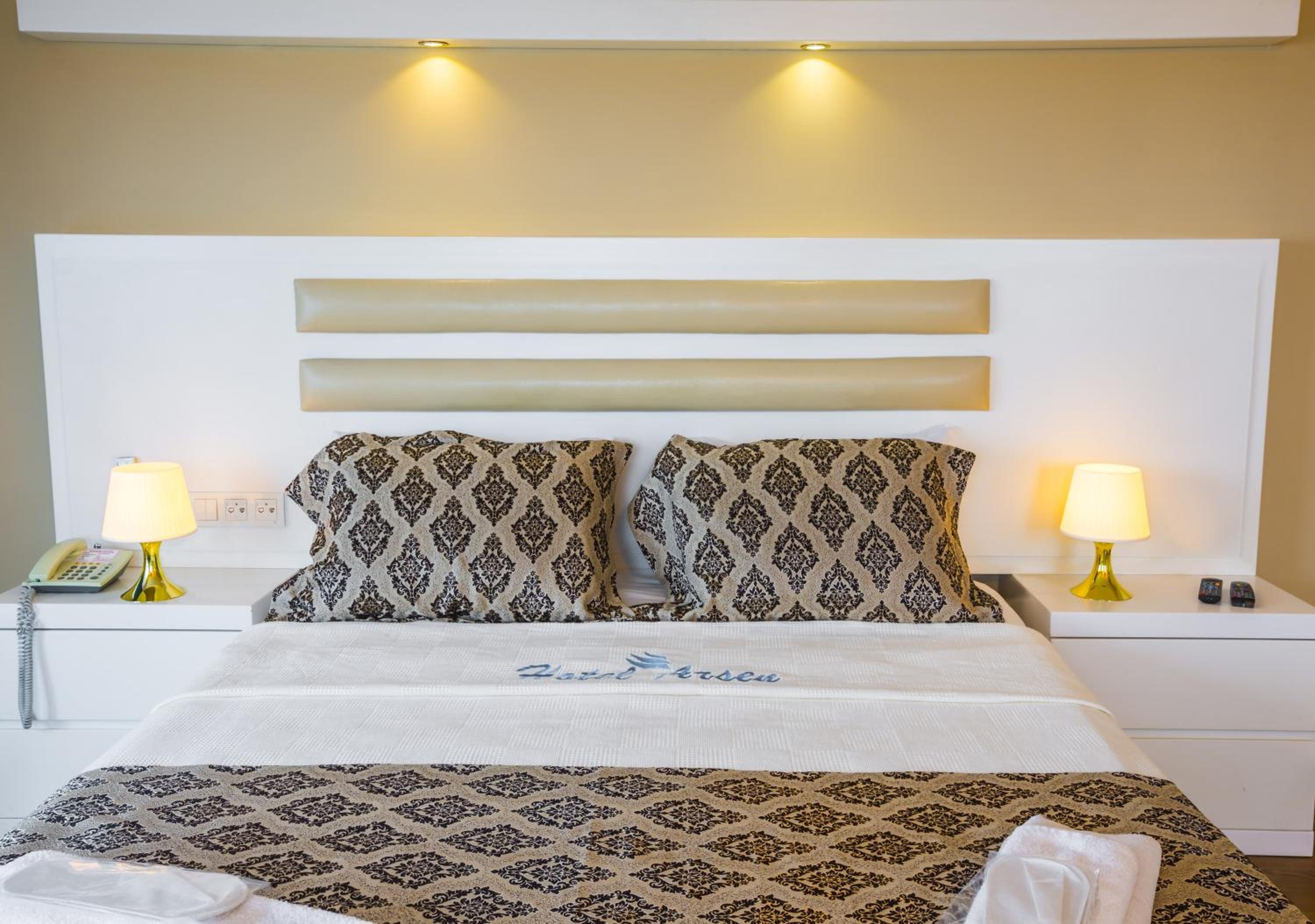 Standard Double Room - Photo 2