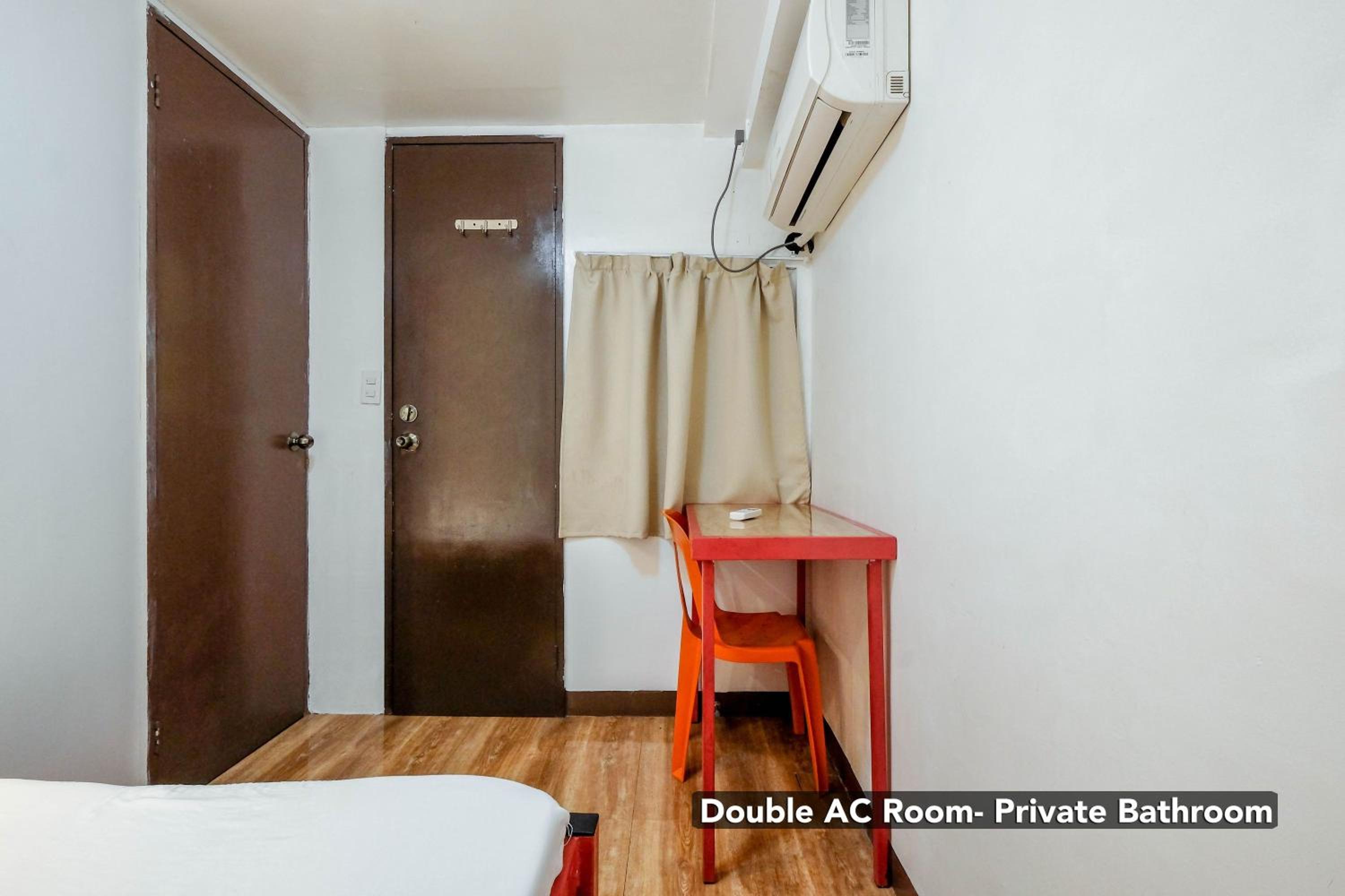 Double Aircon Room - Photo 4