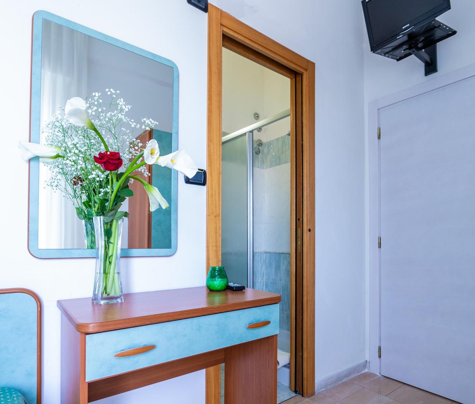 Classic Single Room