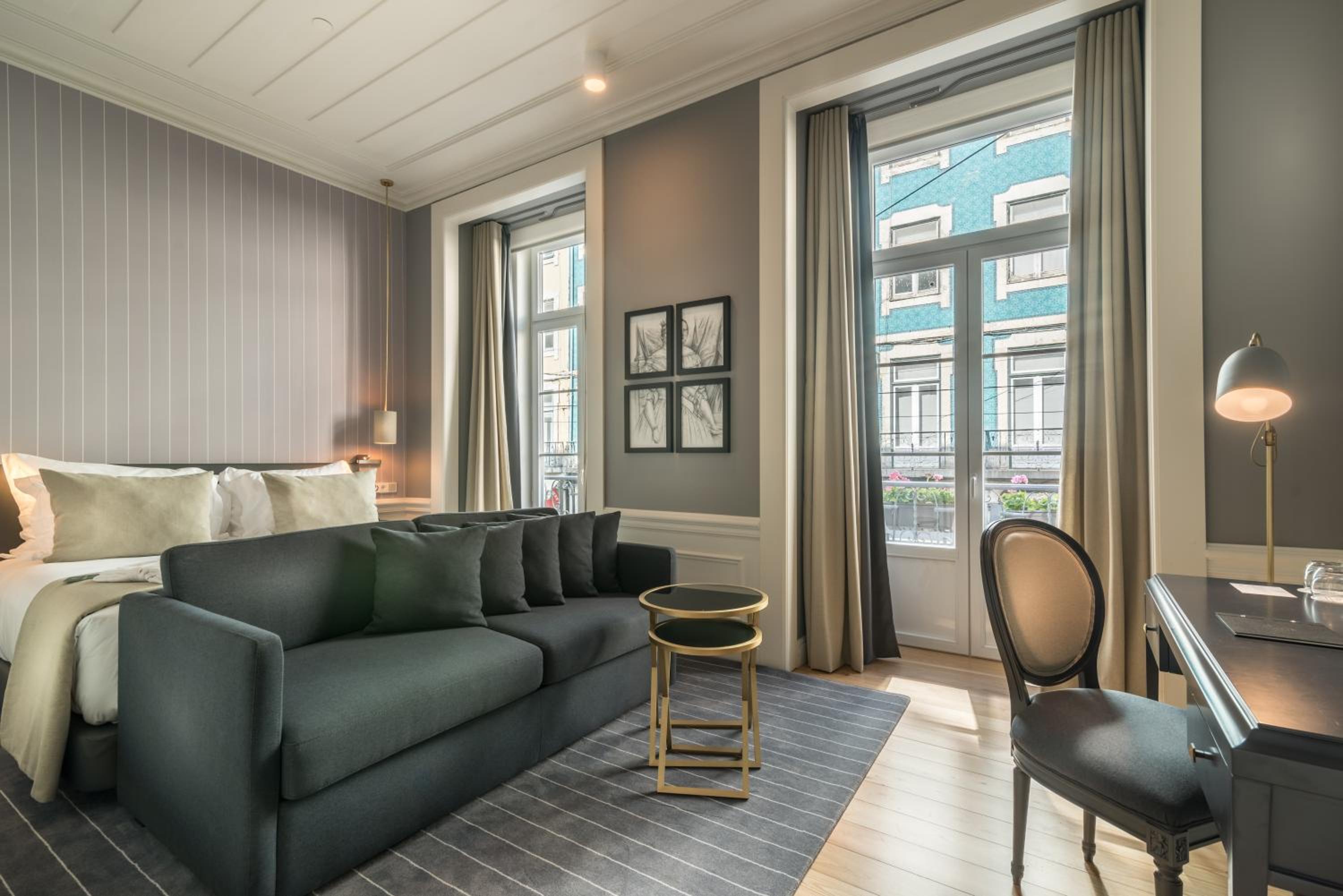Deluxe Double or Twin Room with City View photo 3