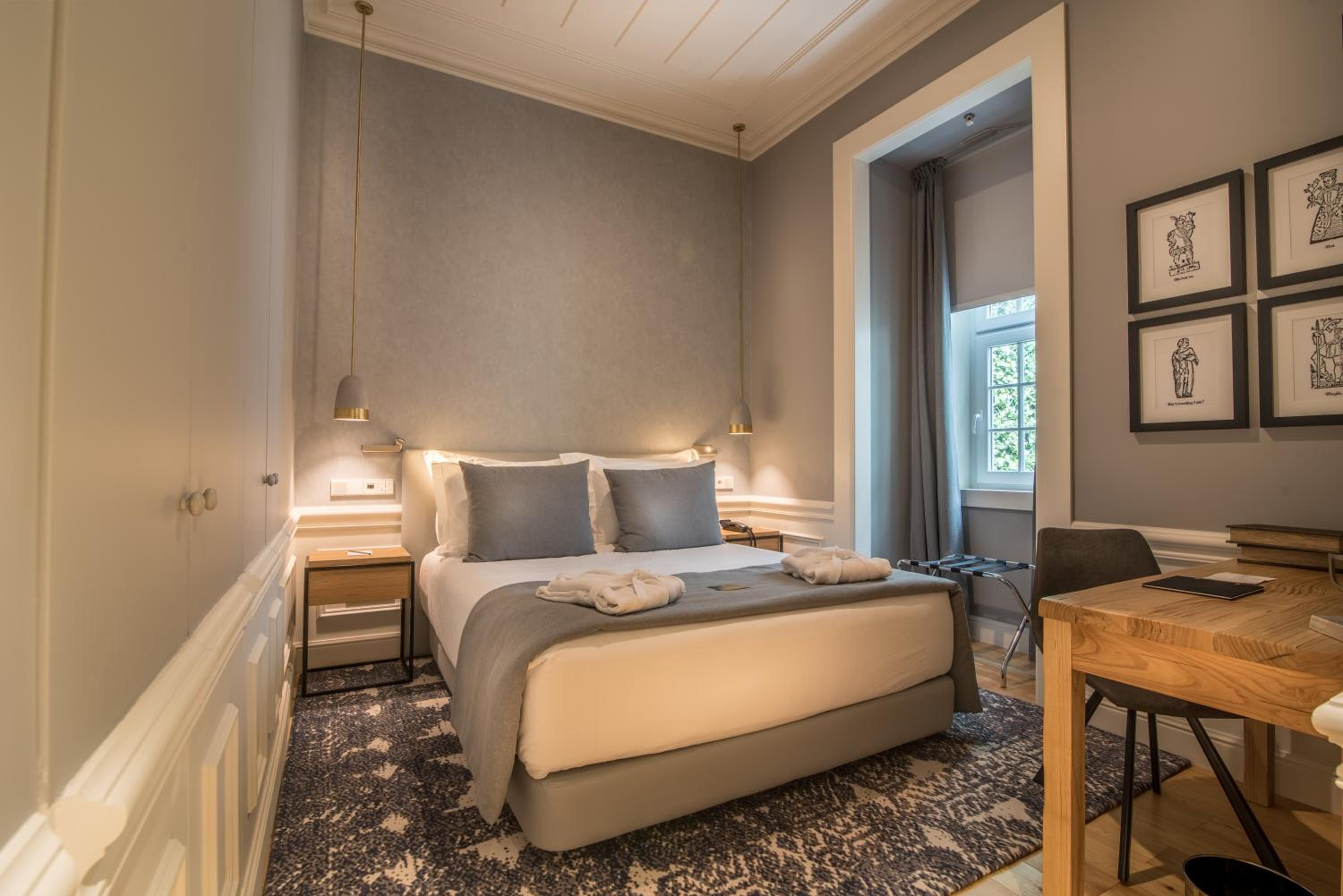 Small Double Room with Interior View photo 3
