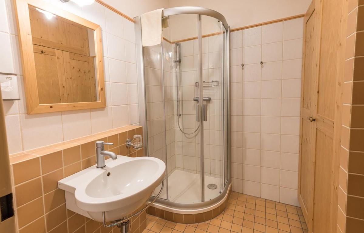 Standard Double or Twin Room - Photo 2