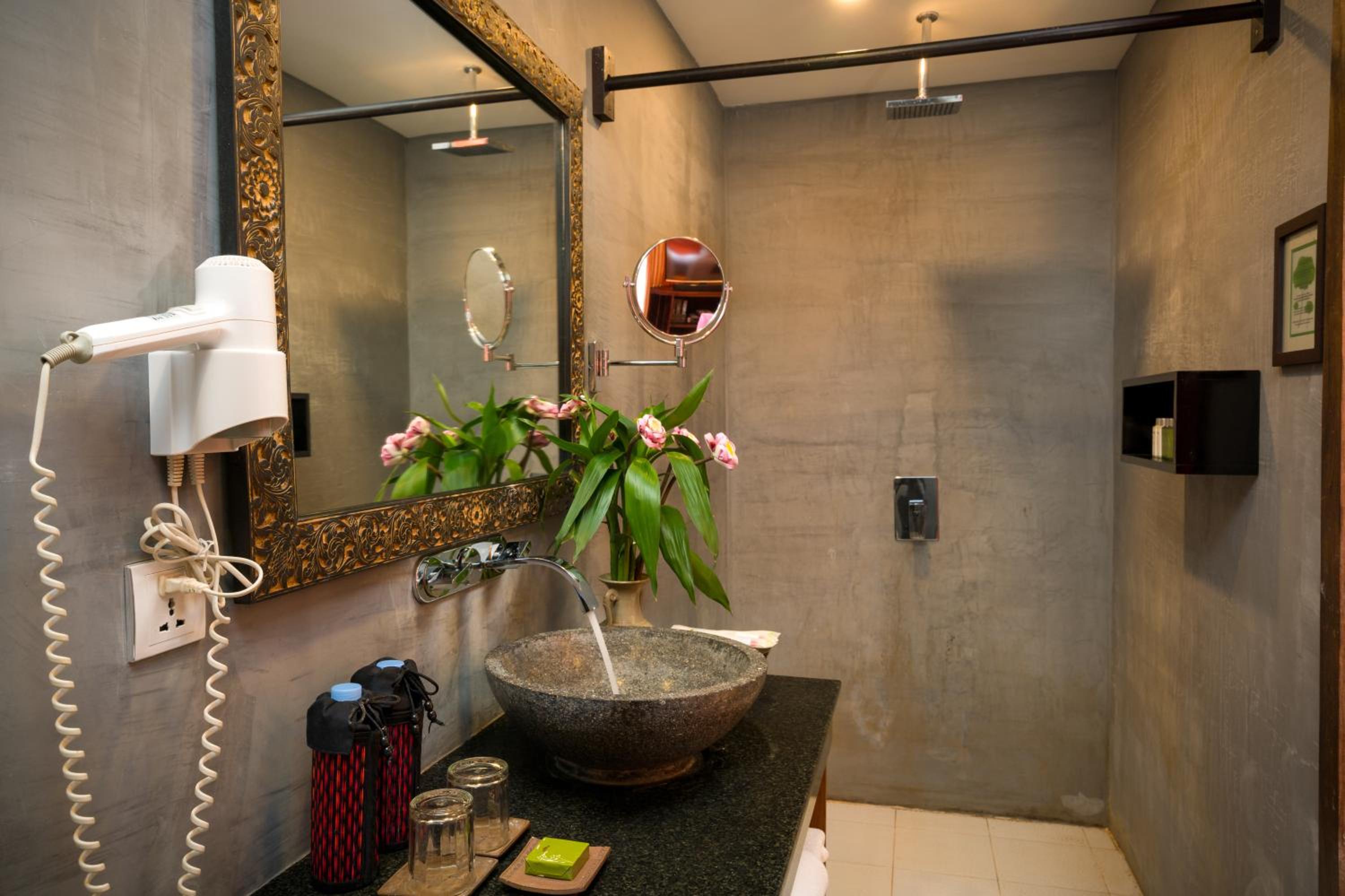 Premier Suite Pool Access - Free USD15 Credit Spa - Photo 6