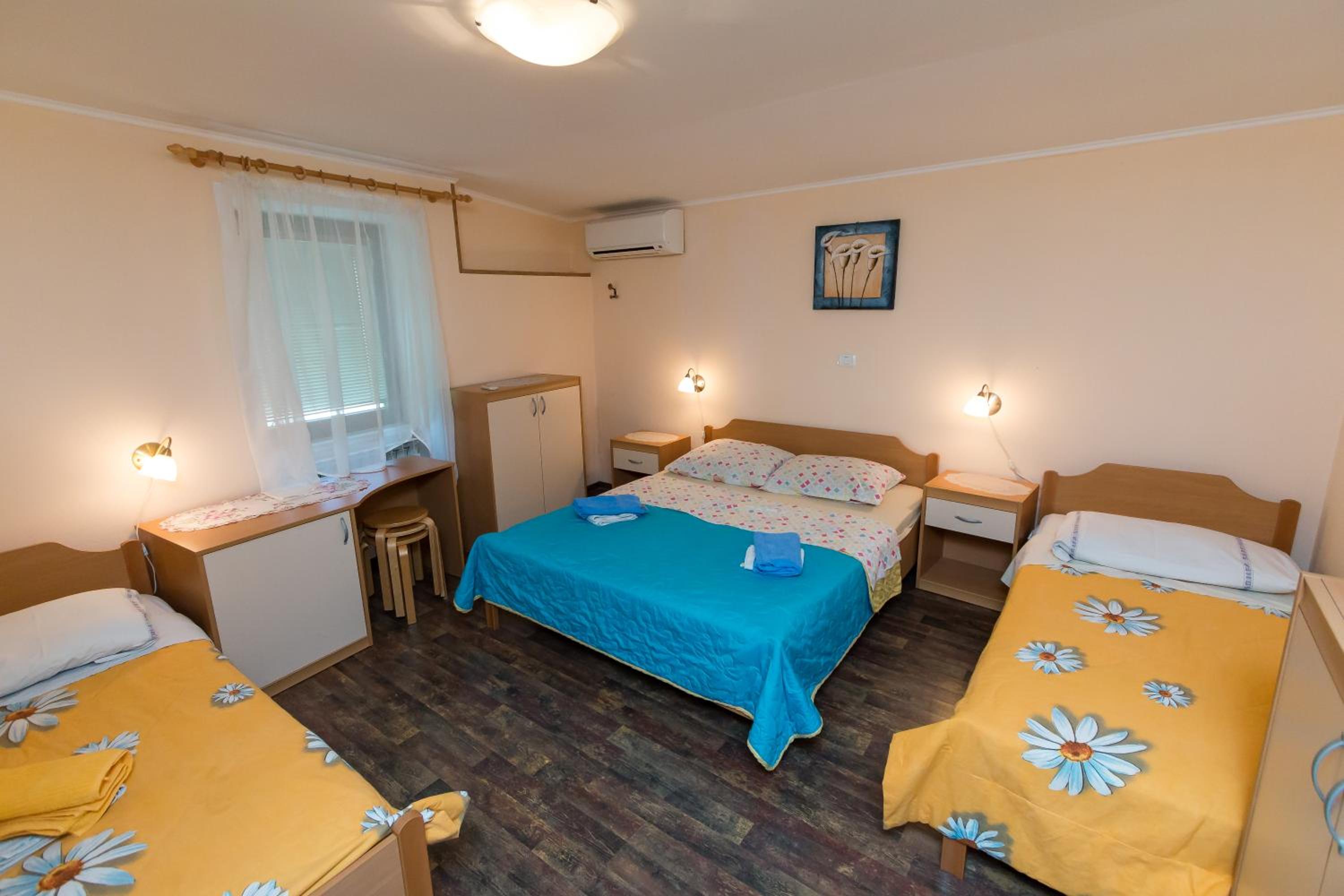 Double or Twin Room with Extra Bed photo 1